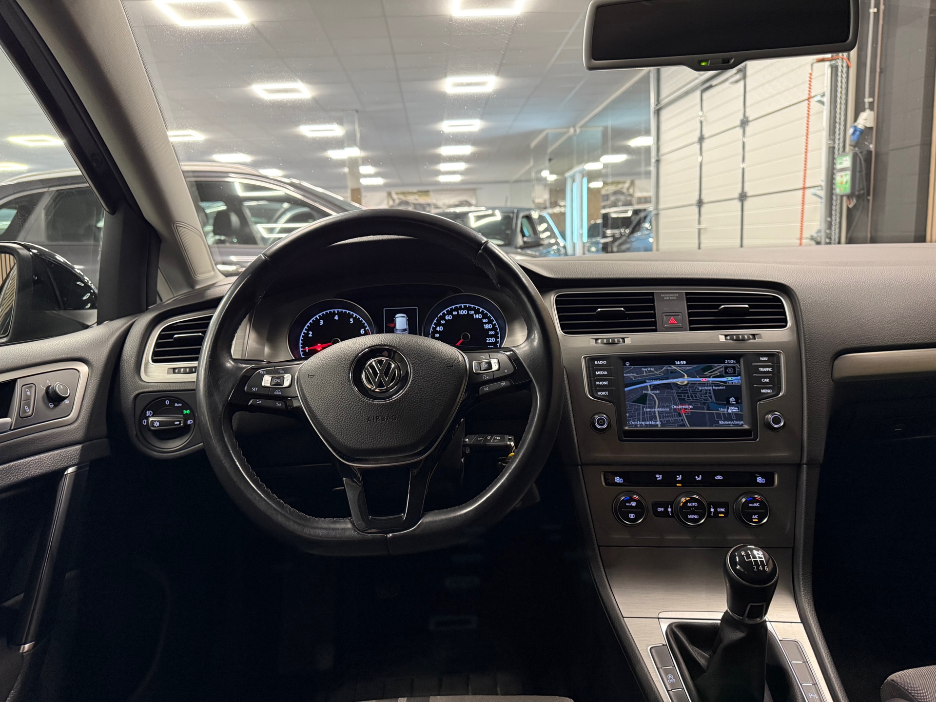 https://www.autokooy.nl//xml/images/47260800-22.JPG