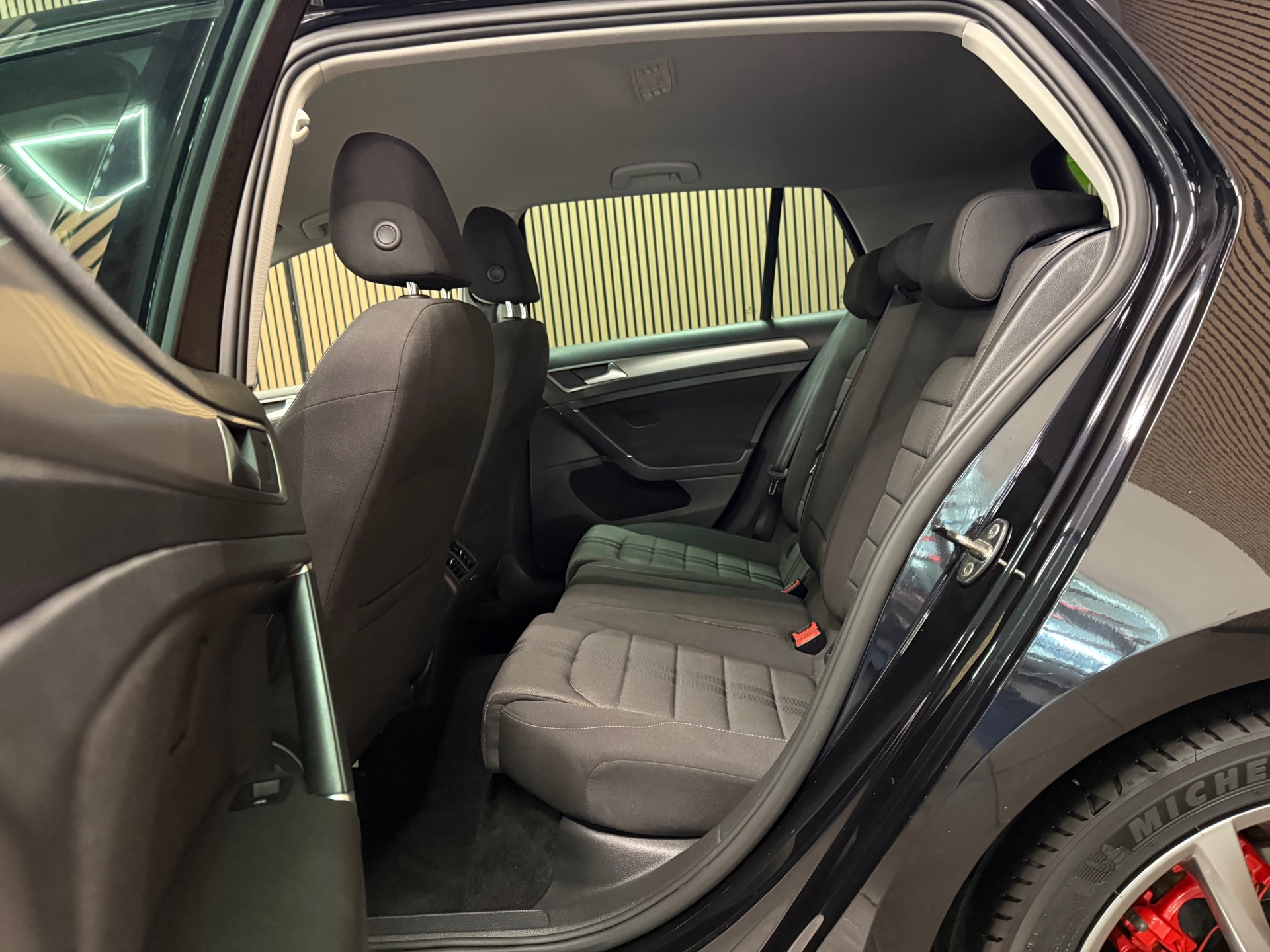 https://www.autokooy.nl//xml/images/47260800-23.JPG