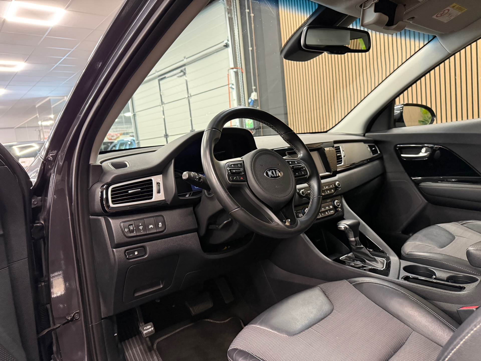 https://www.autokooy.nl//xml/images/47260883-12.JPG