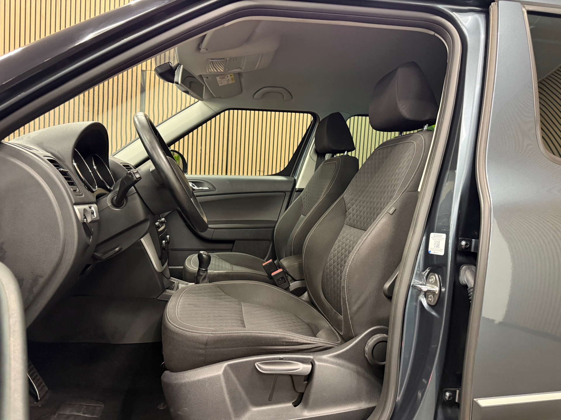 https://www.autokooy.nl//xml/images/47285104-11.JPG