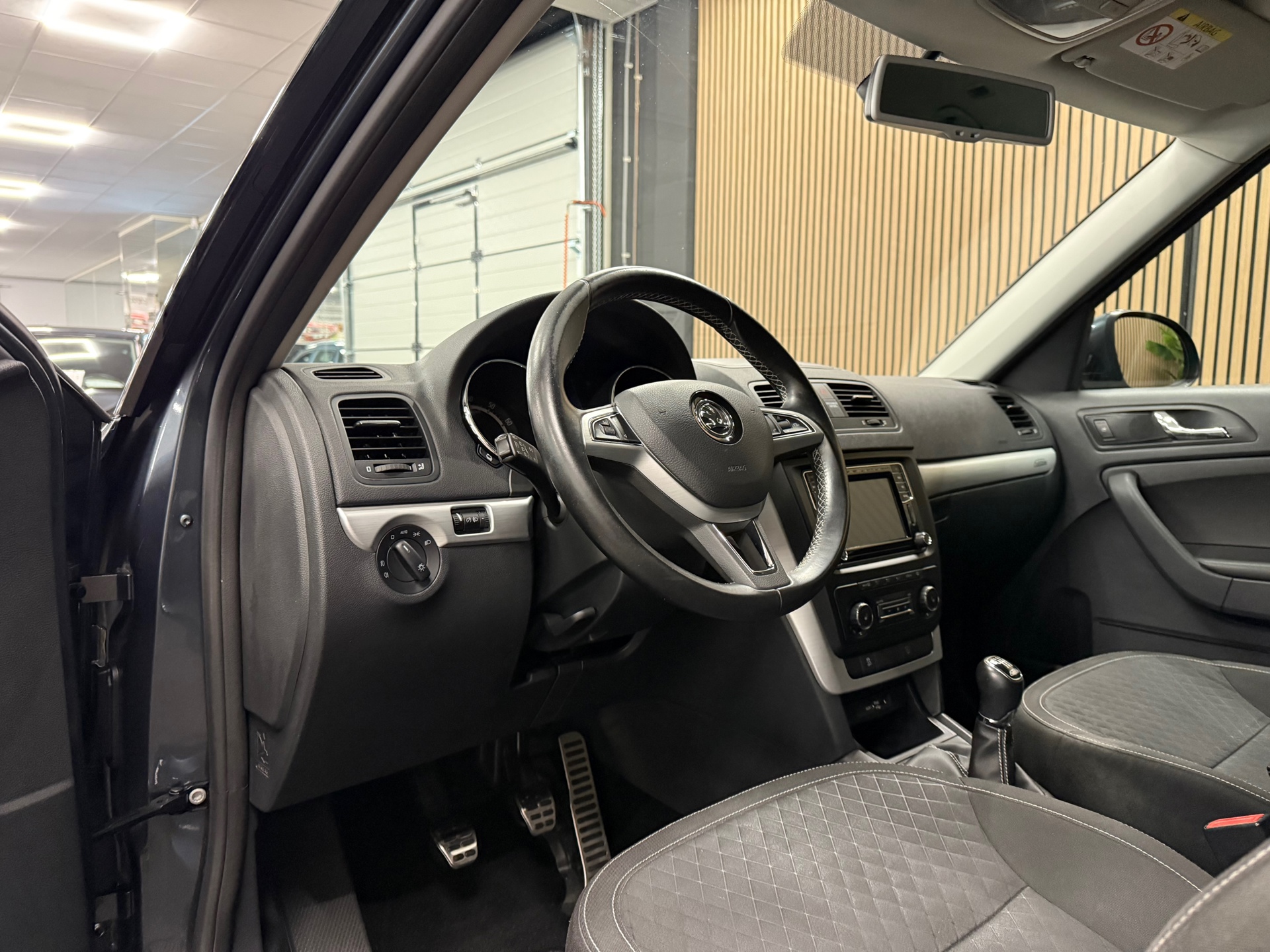 https://www.autokooy.nl//xml/images/47285104-12.JPG