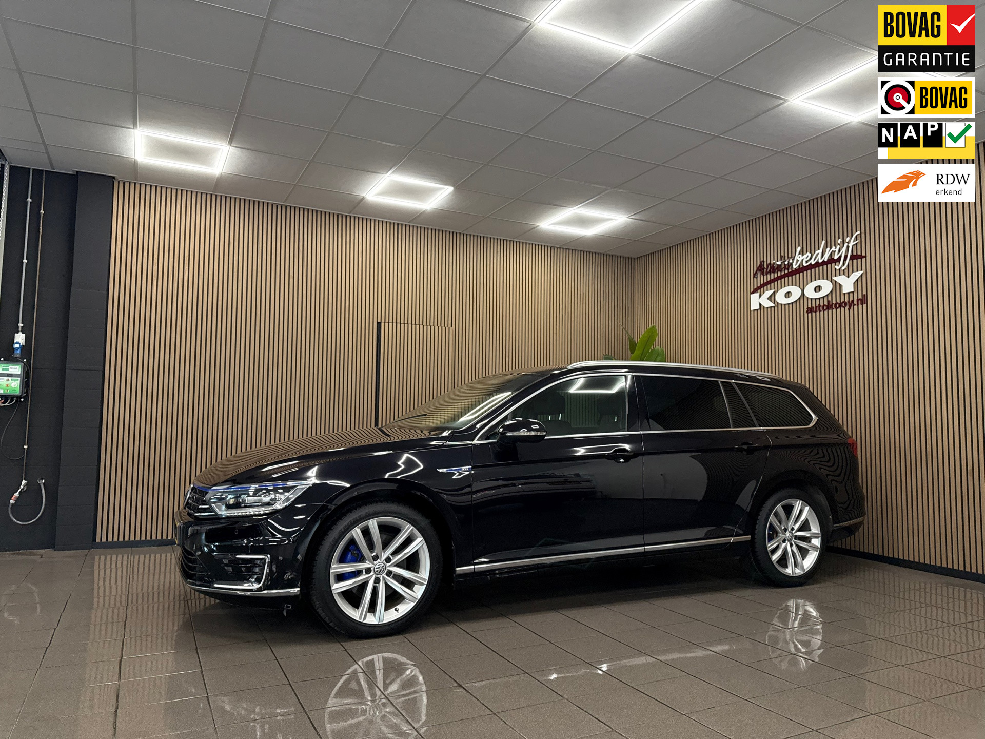 Volkswagen Passat Variant 1.4 TSI GTE Highline * Panoramadak / Virtual cockpit / Afn. Trekhaak / NL Auto *