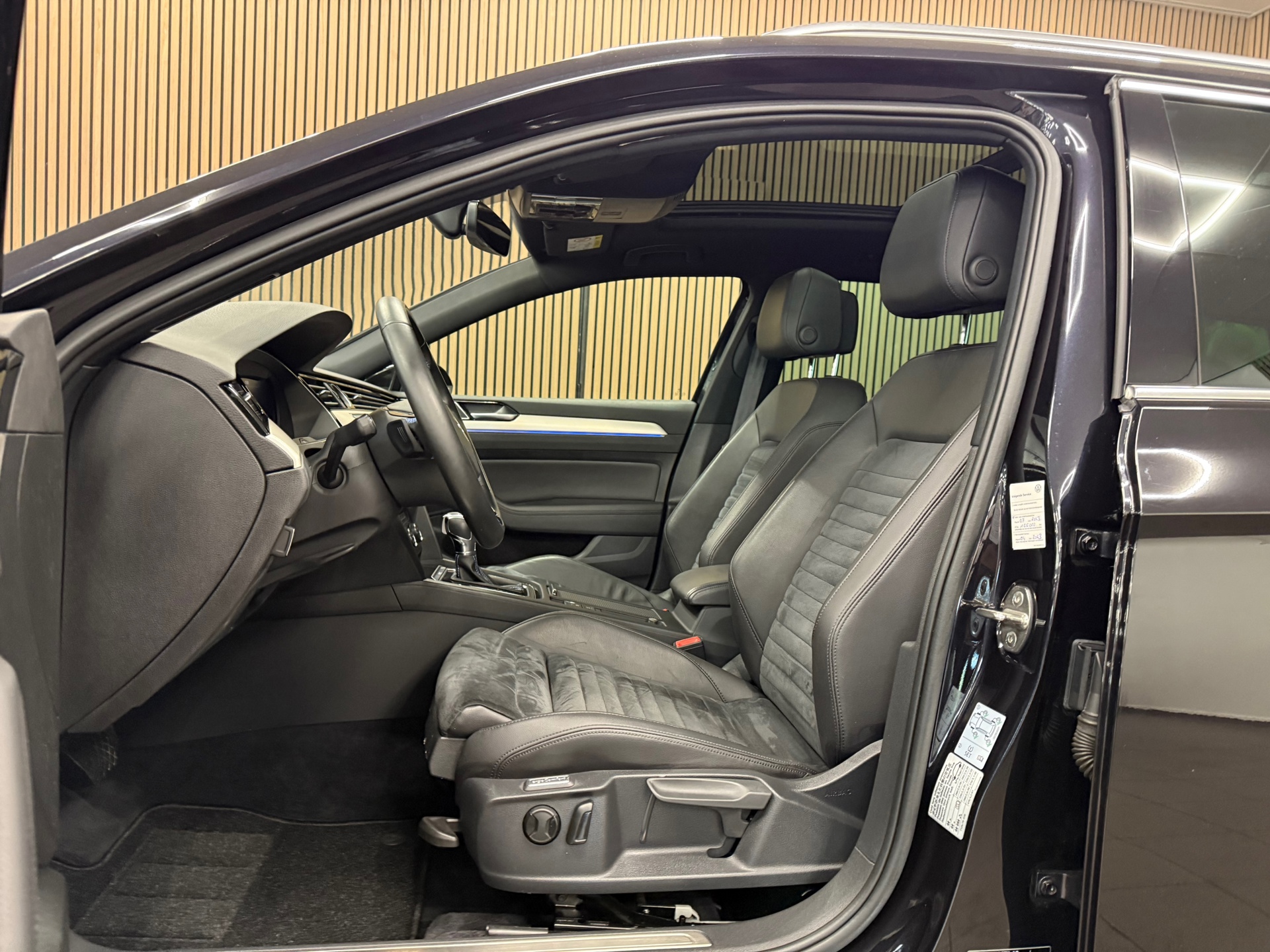 https://www.autokooy.nl//xml/images/47285240-11.JPG