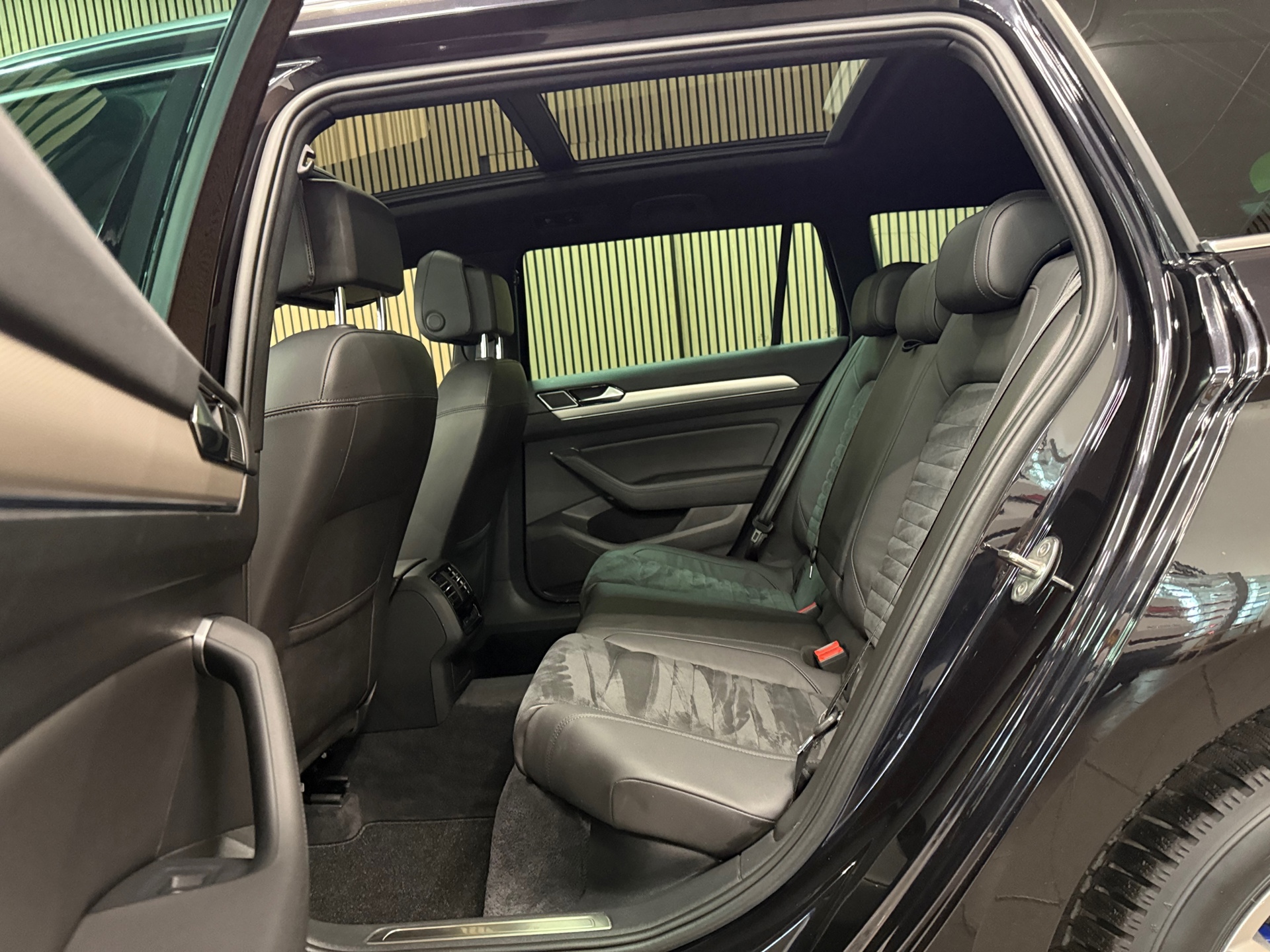 https://www.autokooy.nl//xml/images/47285240-21.JPG