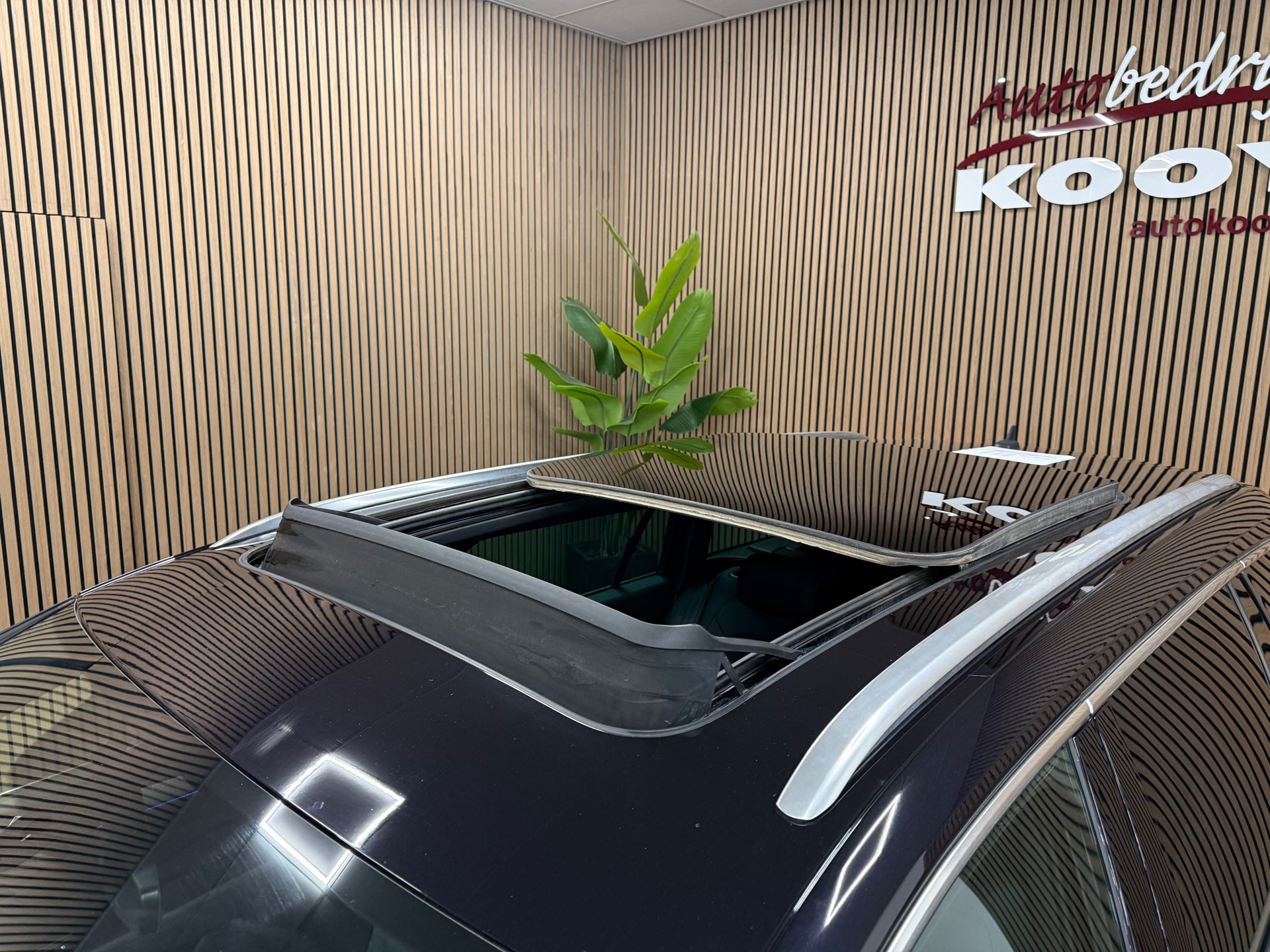 https://www.autokooy.nl//xml/images/47285240-23.JPG