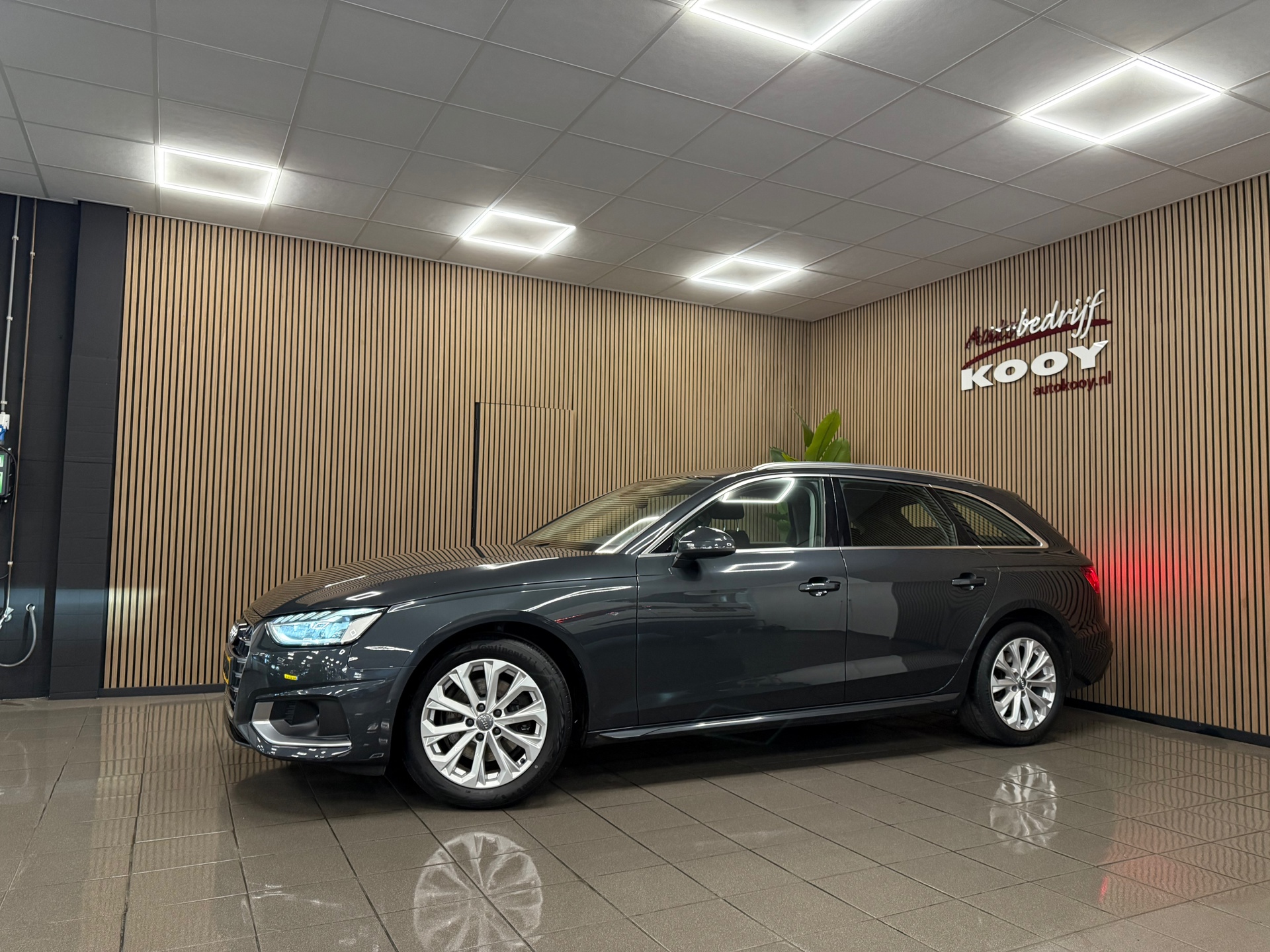https://www.autokooy.nl//xml/images/47308988-10.JPG