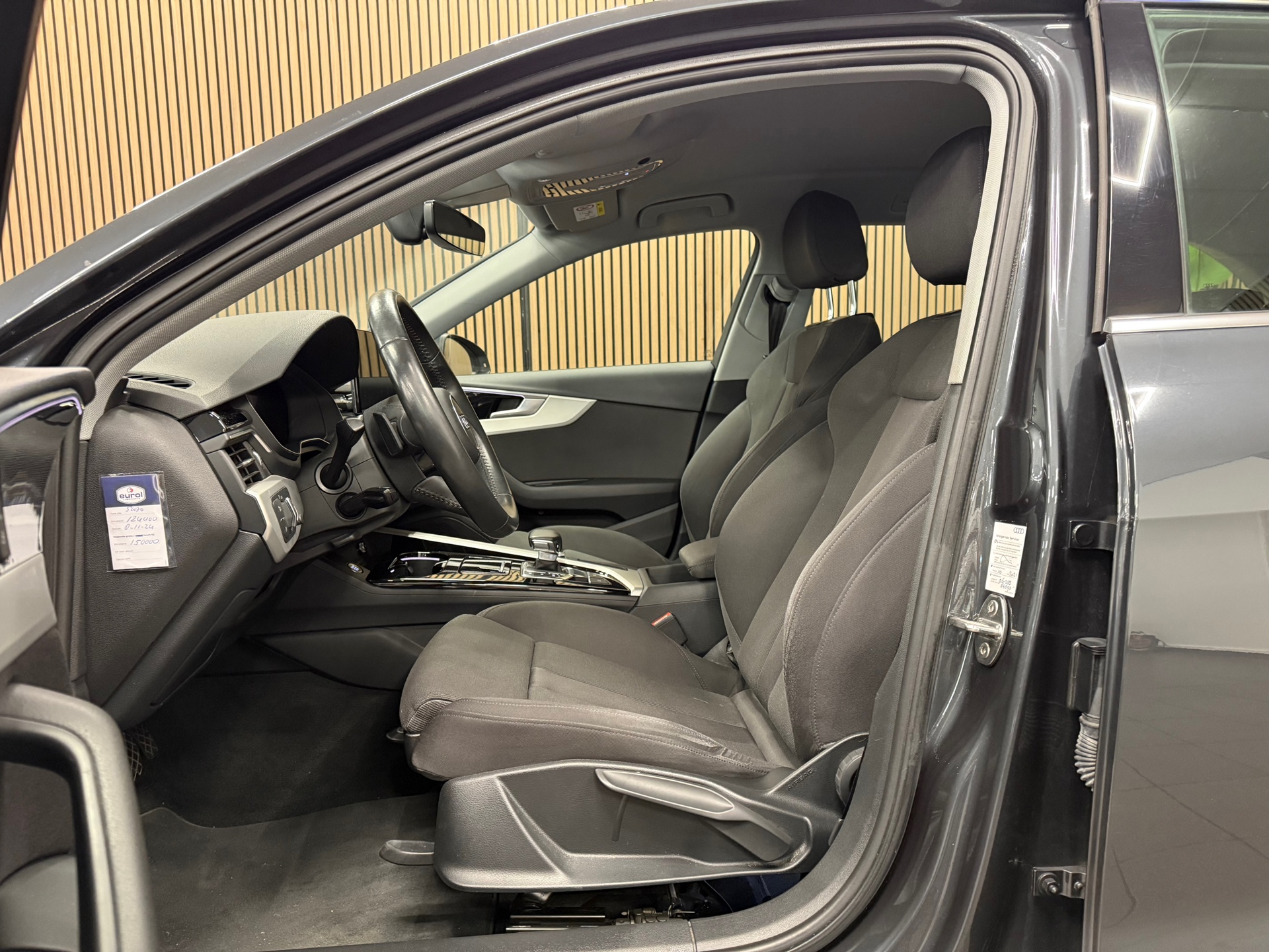 https://www.autokooy.nl//xml/images/47308988-13.JPG