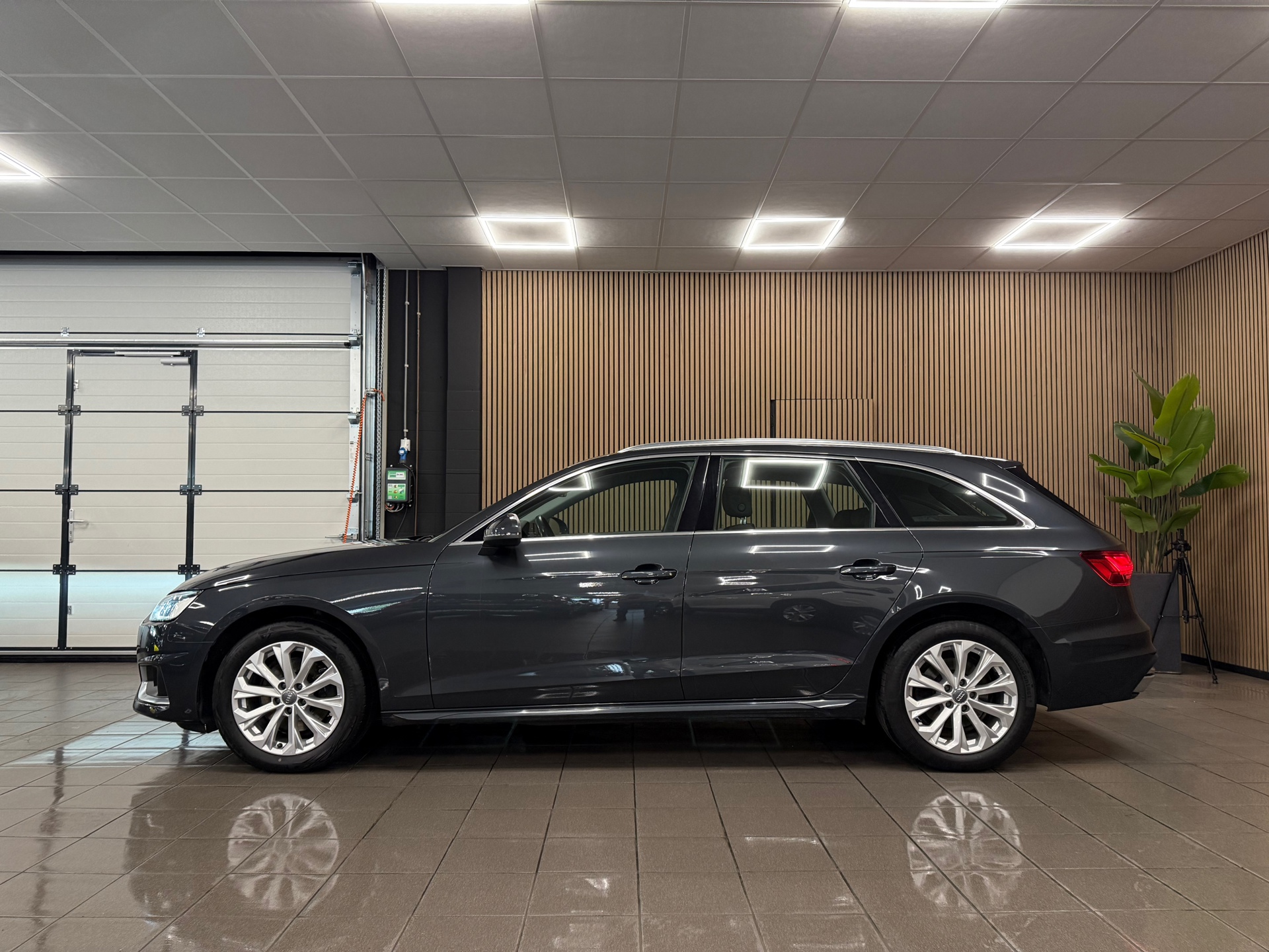 https://www.autokooy.nl//xml/images/47308988-2.JPG