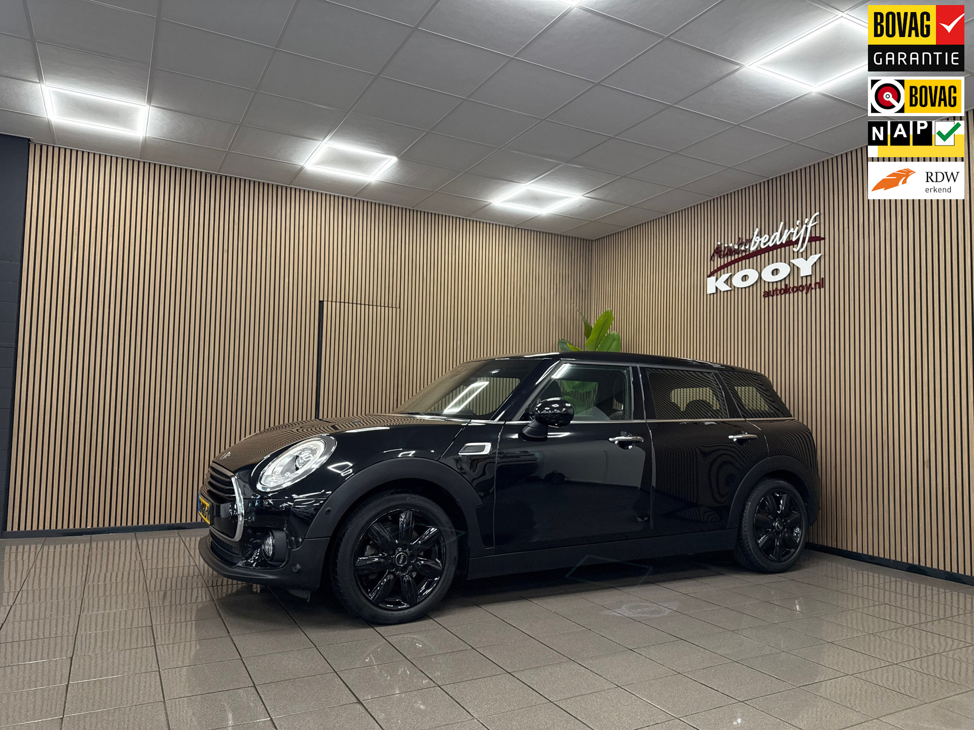 Mini Mini Clubman 1.5 Cooper Chili Business Plus * Automaat / Navigatie / Camera / Trekhaak / NL Auto *