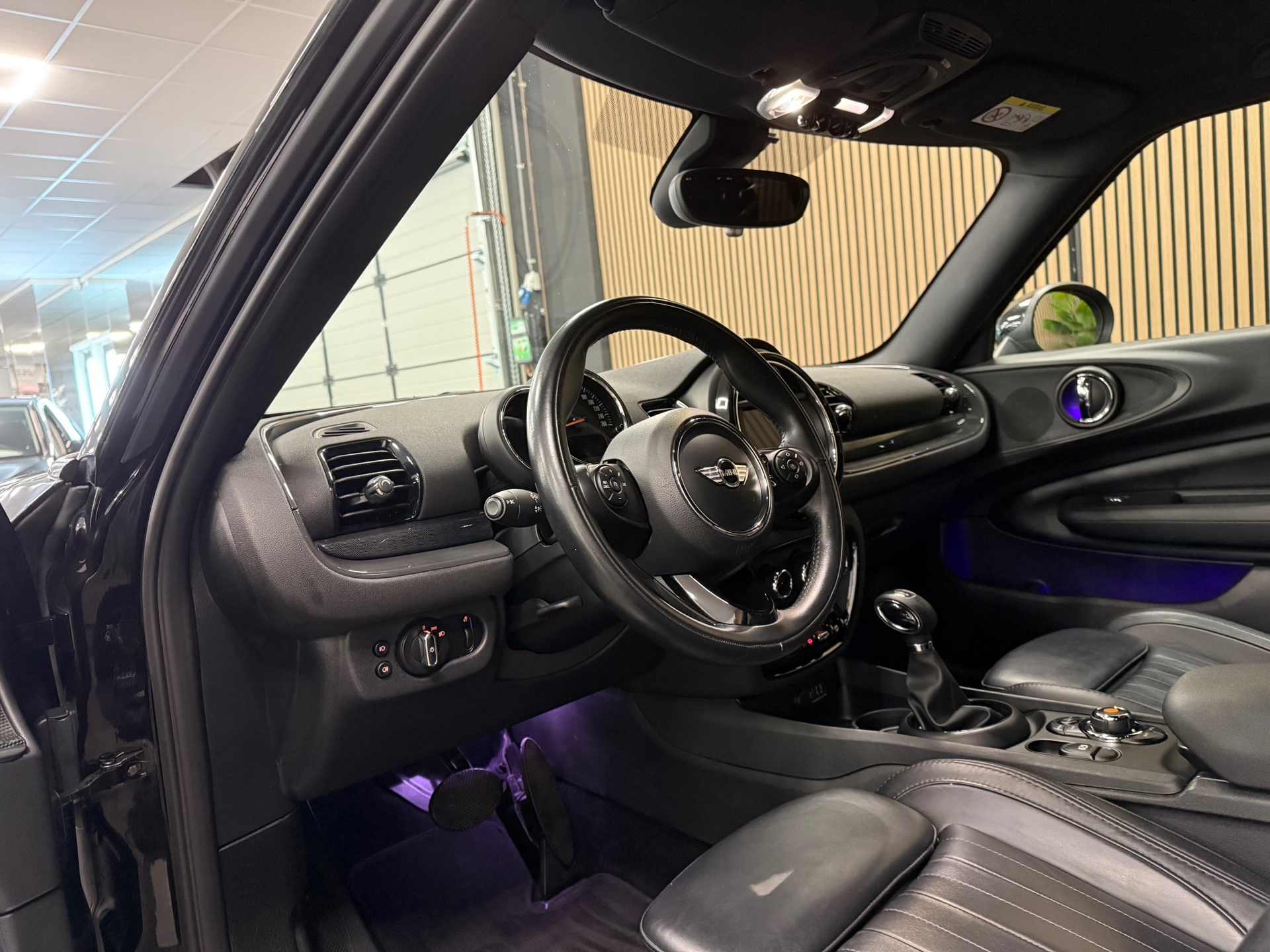 https://www.autokooy.nl//xml/images/47331360-12.JPG