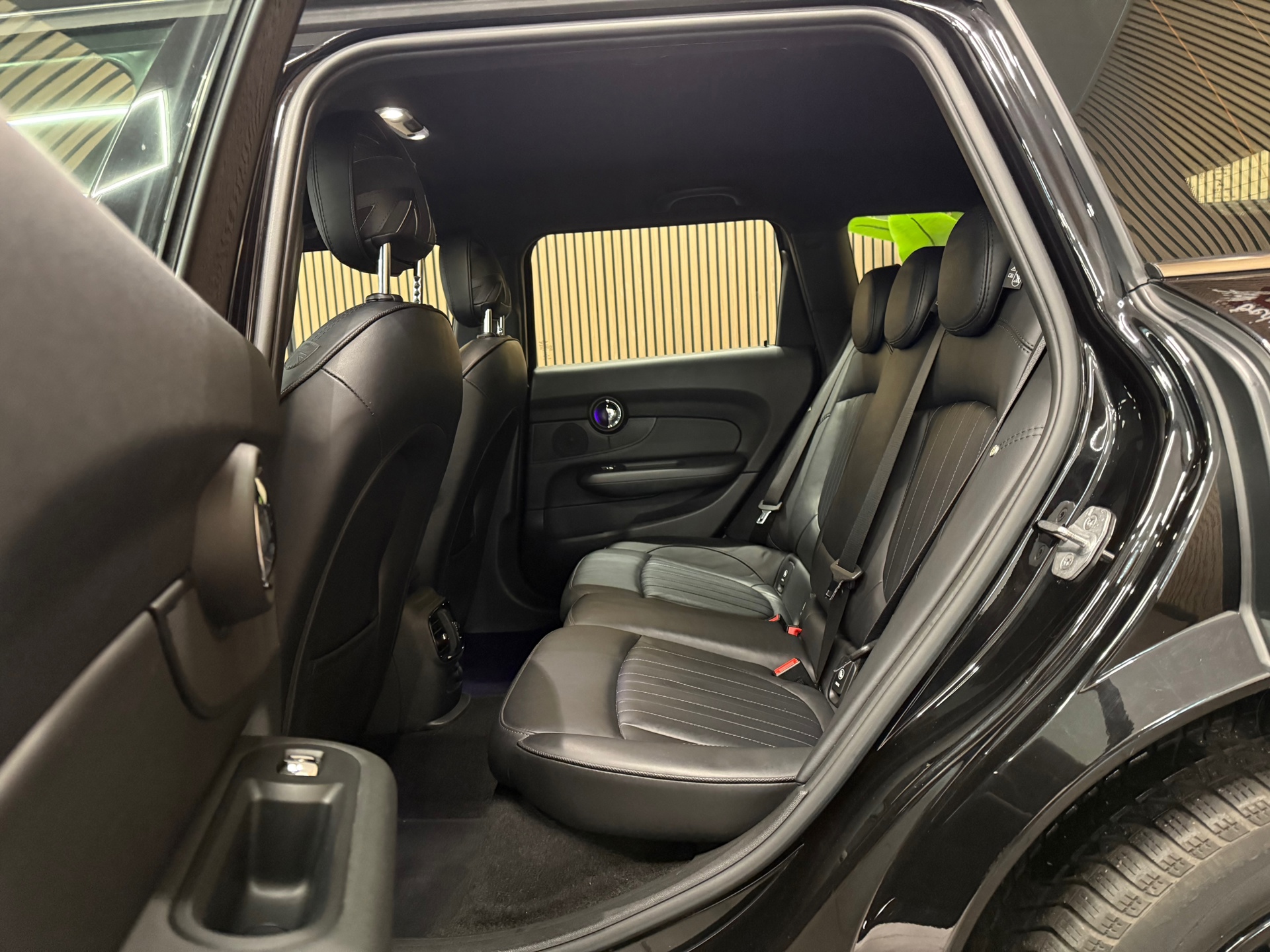 https://www.autokooy.nl//xml/images/47331360-22.JPG