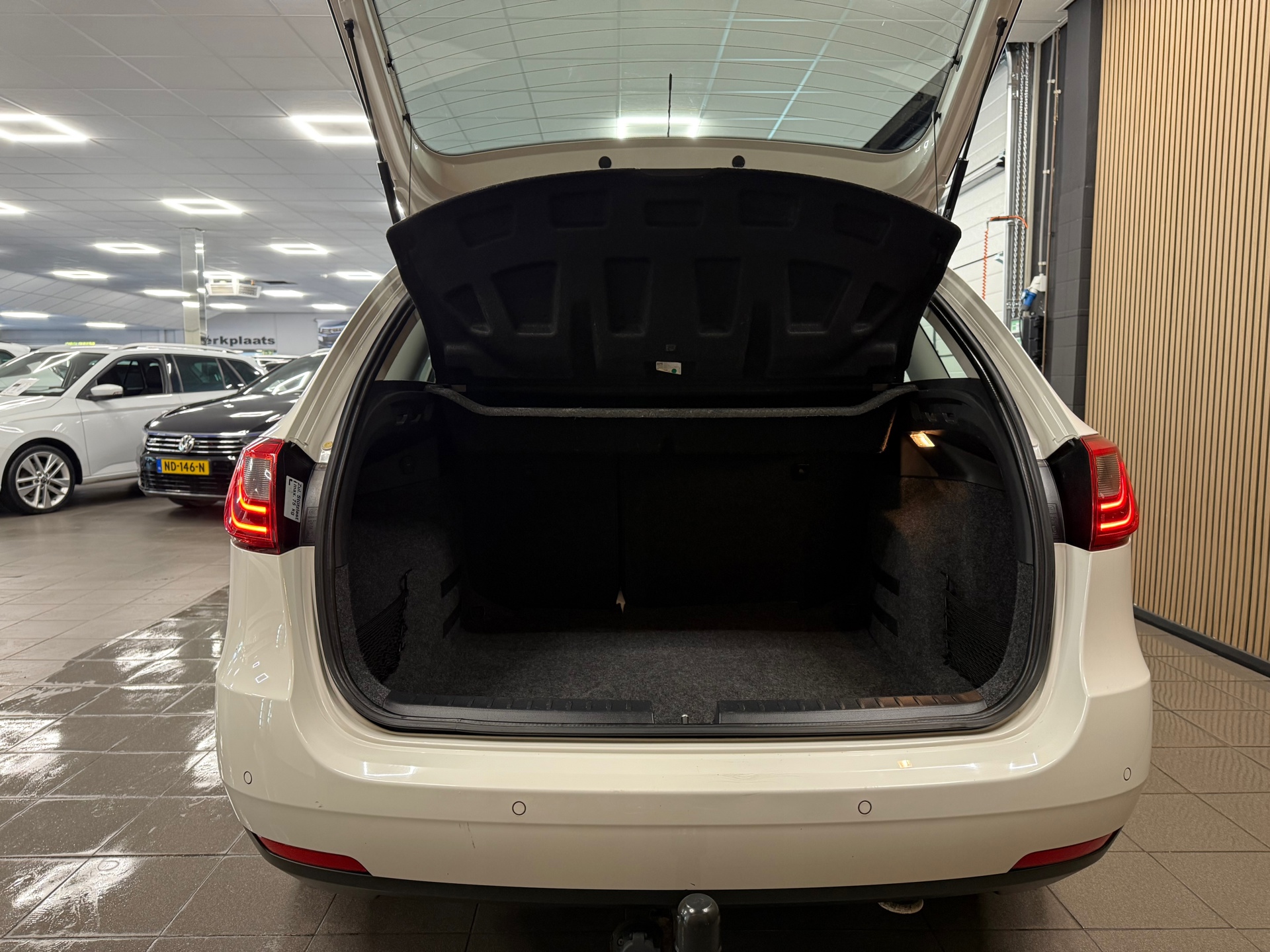 https://www.autokooy.nl//xml/images/47355197-5.JPG
