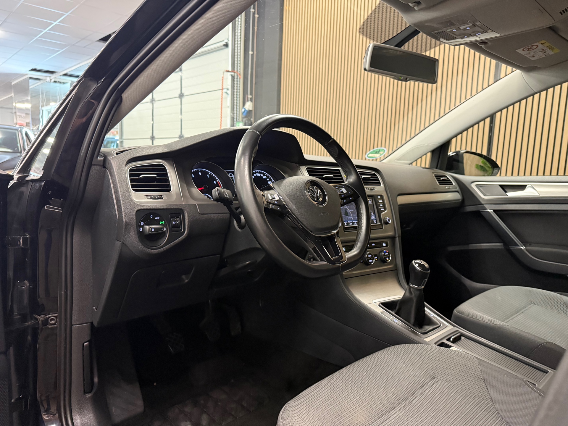 https://www.autokooy.nl//xml/images/47355257-12.JPG