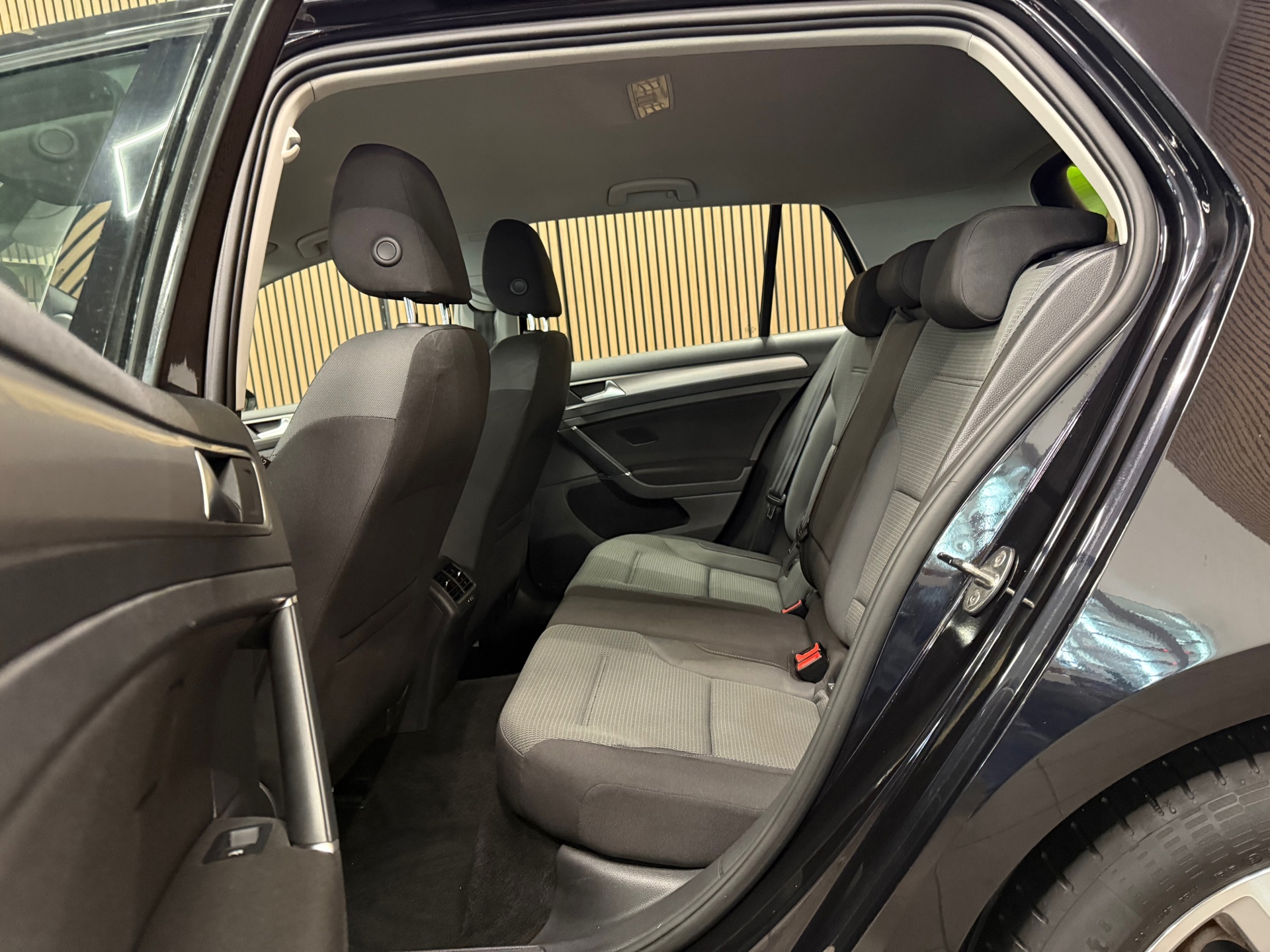 https://www.autokooy.nl//xml/images/47355257-21.JPG