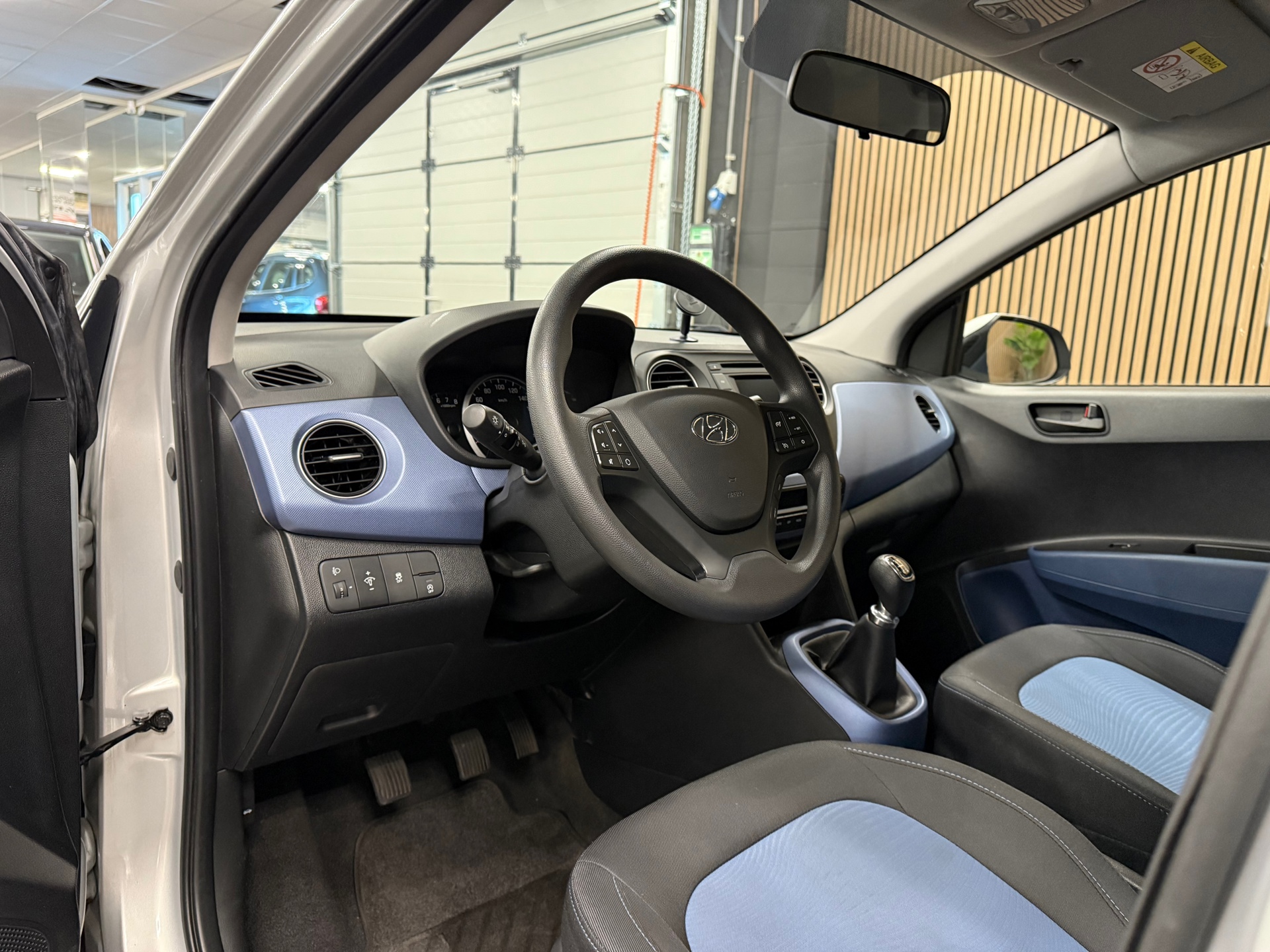 https://www.autokooy.nl//xml/images/47355357-13.JPG