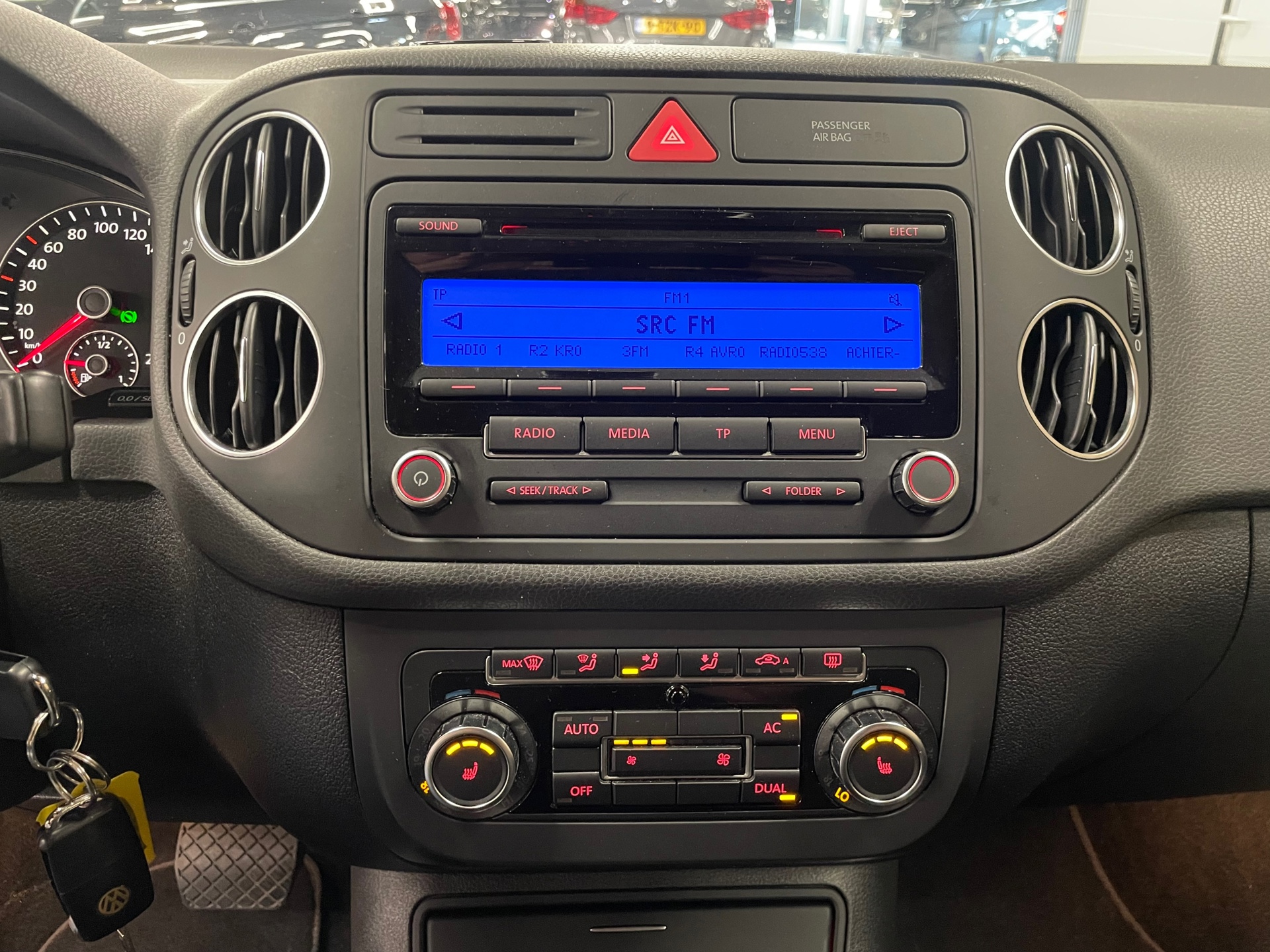 https://www.autokooy.nl//xml/images/47401122-14.JPG
