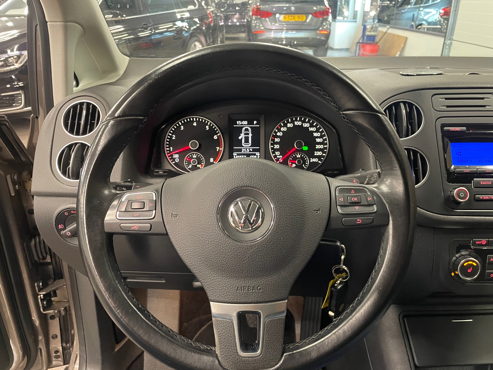 https://www.autokooy.nl//xml/images/47401122-16.JPG