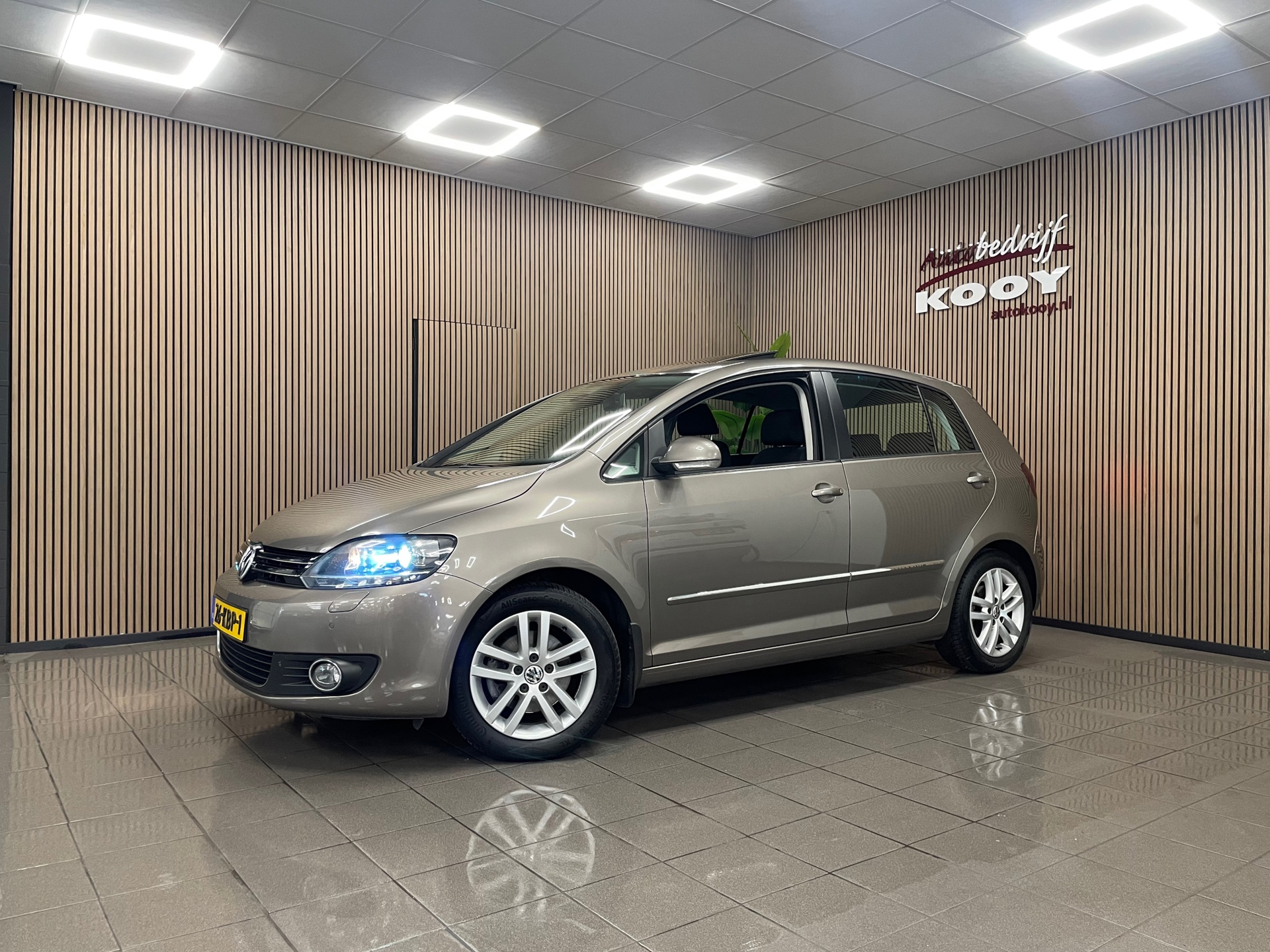 https://www.autokooy.nl//xml/images/47401122-9.JPG