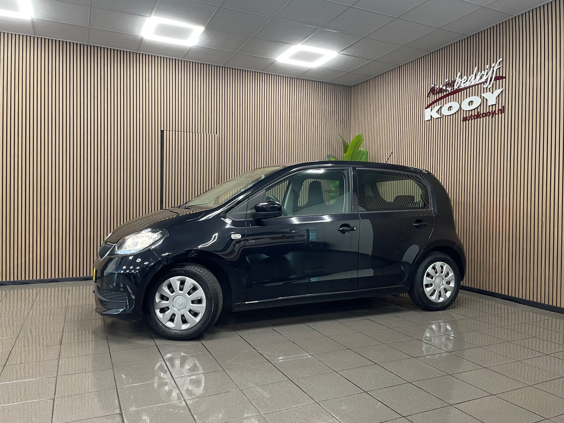https://www.autokooy.nl//xml/images/47467810-2.JPG