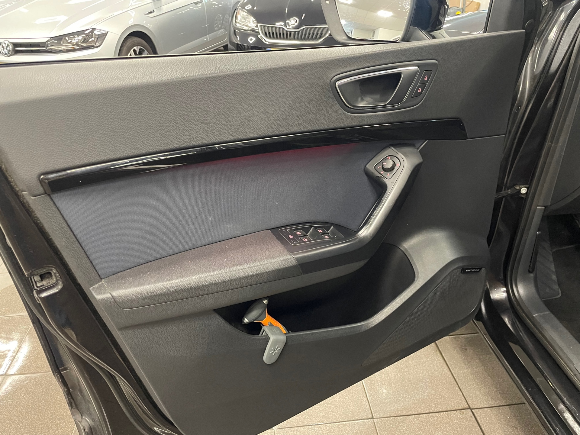 https://www.autokooy.nl//xml/images/47541807-11.JPG