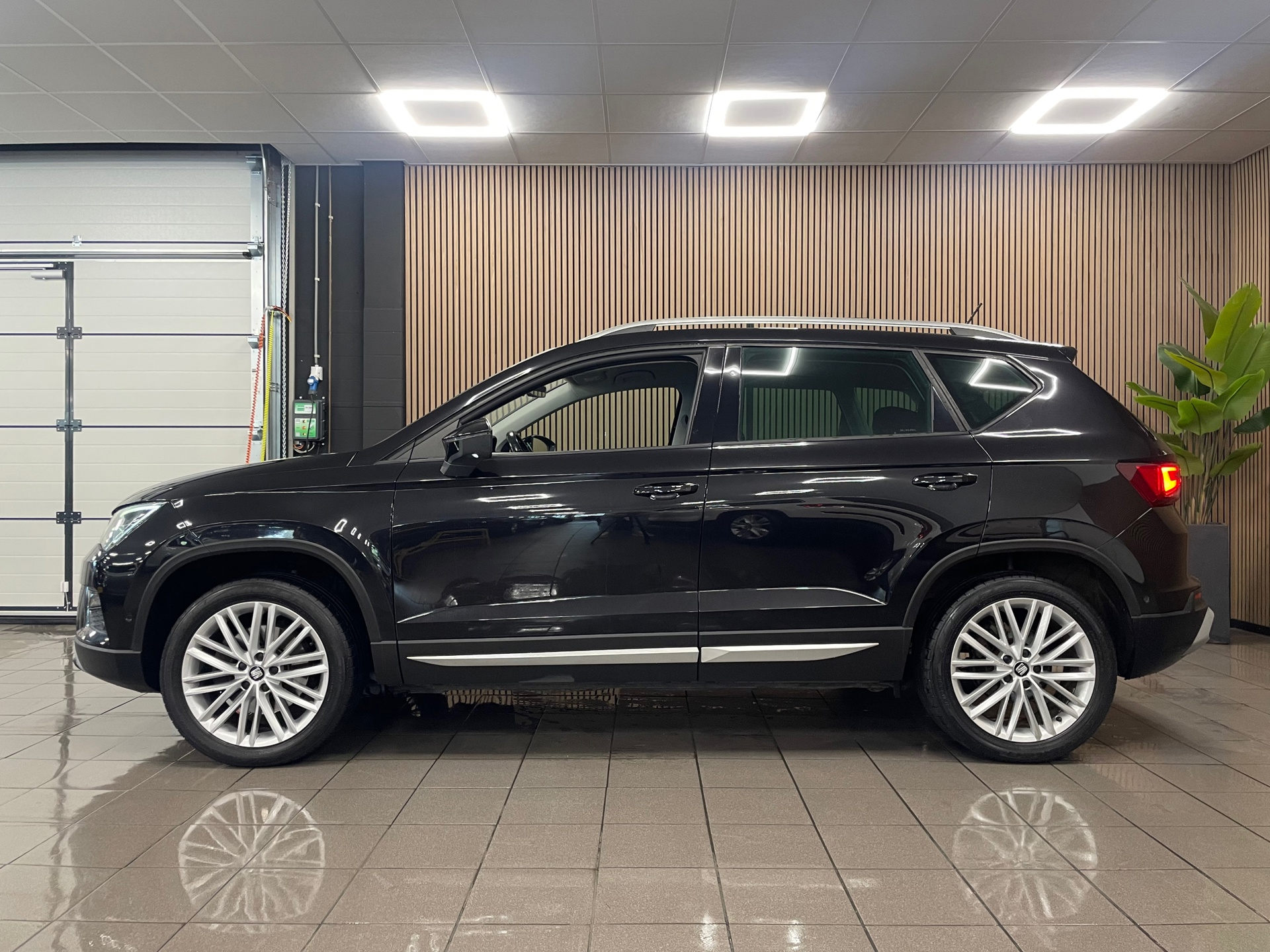 https://www.autokooy.nl//xml/images/47541807-3.JPG
