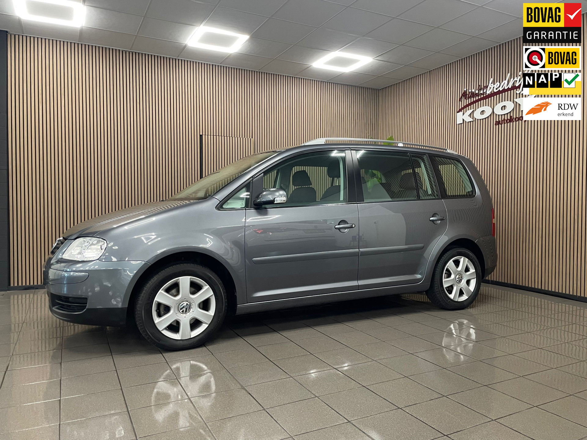 Volkswagen Touran 1.4 TSI Business * Nieuwstaat / Airco / Cruise control / Trekhaak / 1 Eig *