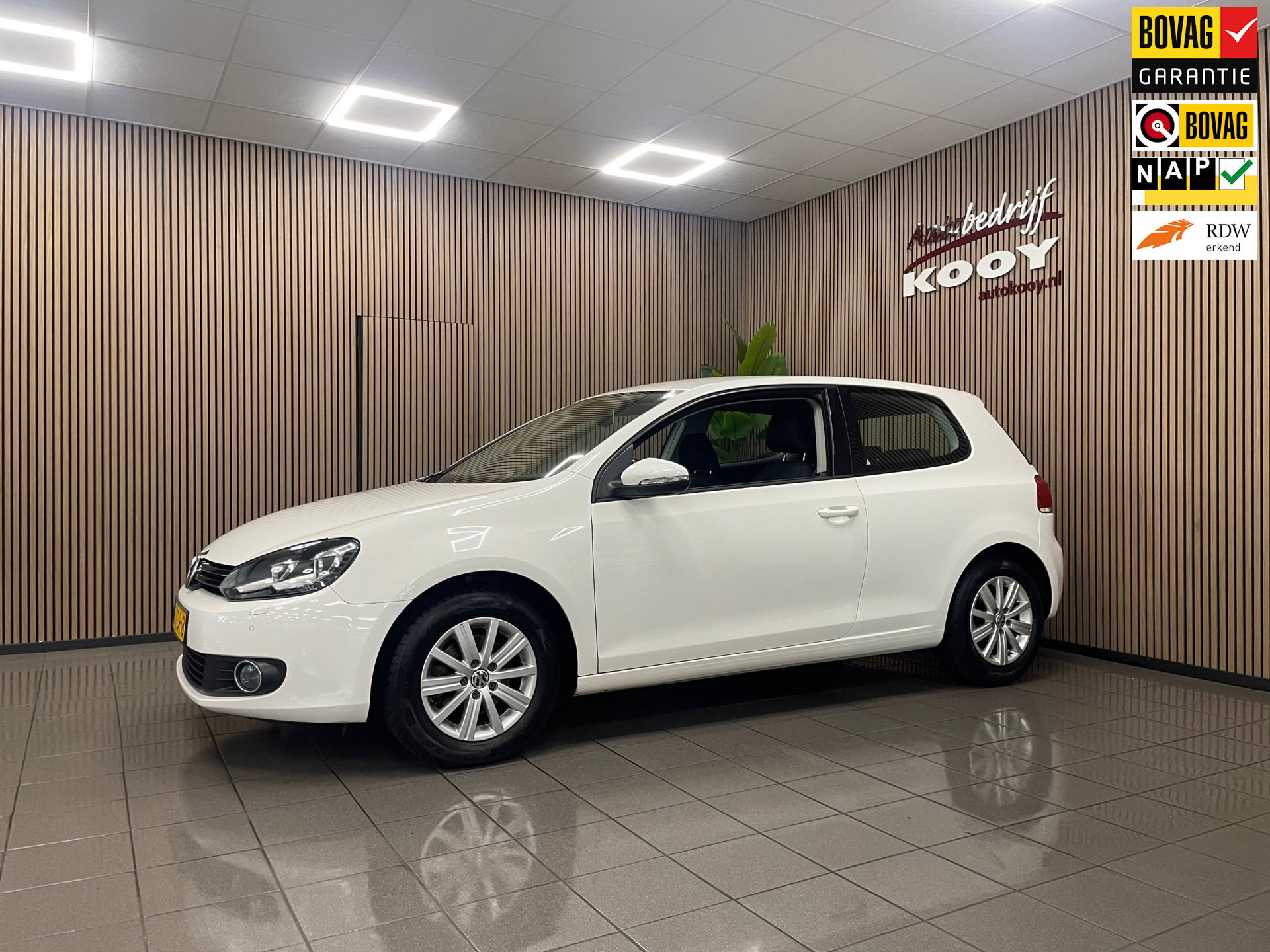 Volkswagen Golf 1.2 TSI Automaat Comfort line * Airco / Xenon / Cruise control / Trekhaak *