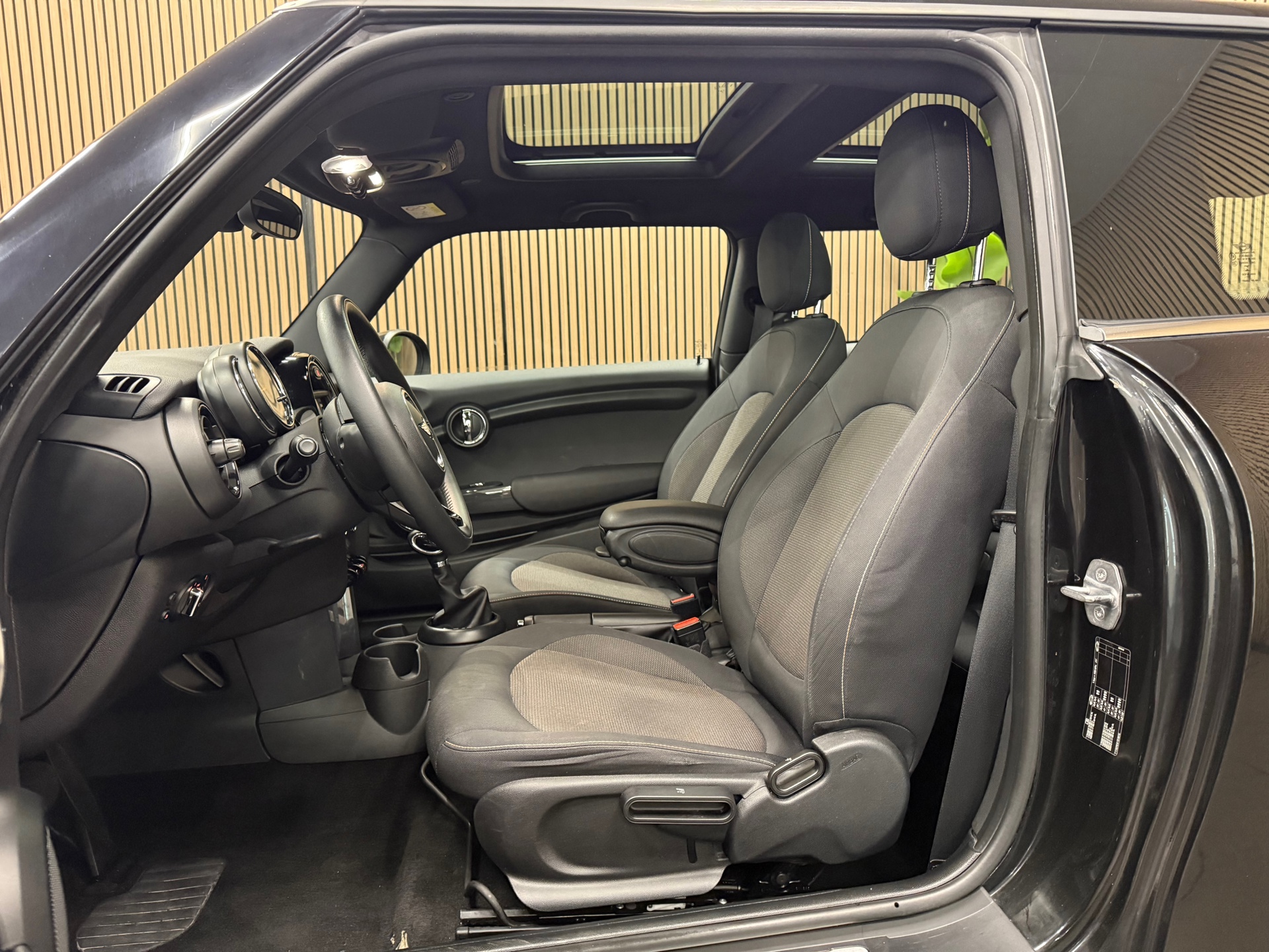 https://www.autokooy.nl//xml/images/47742049-11.JPG