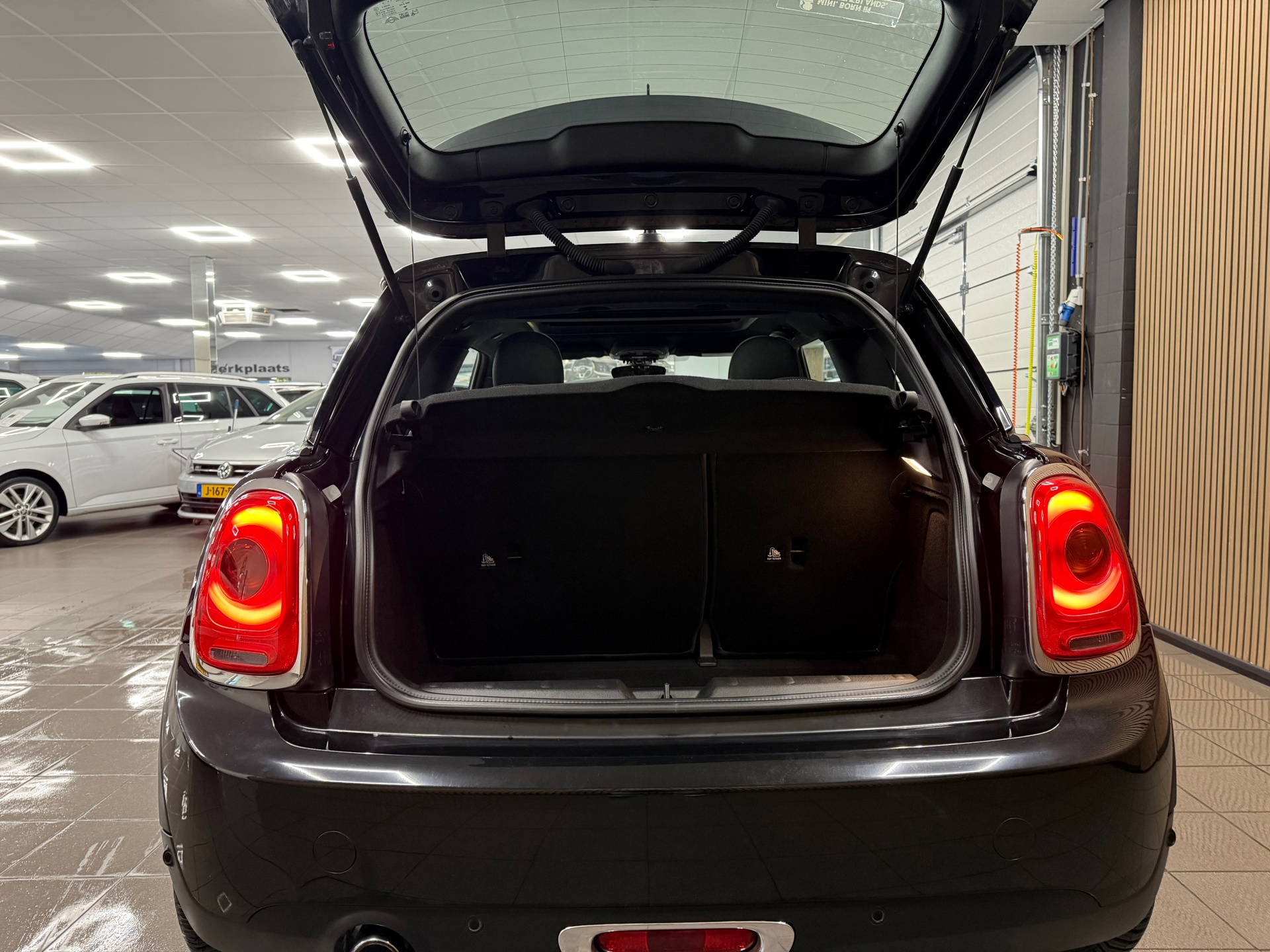 https://www.autokooy.nl//xml/images/47742049-5.JPG