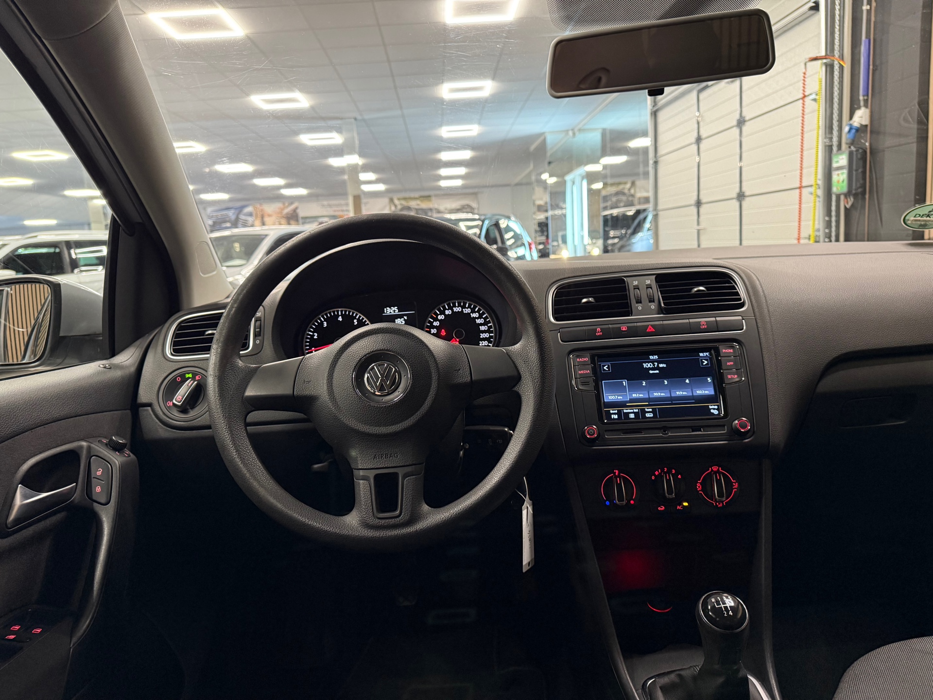 https://www.autokooy.nl//xml/images/47768284-20.JPG