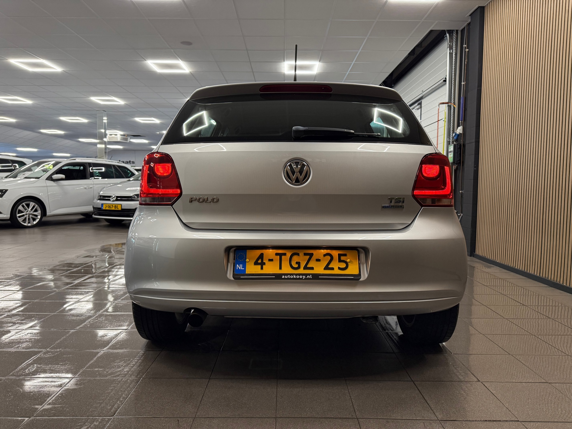 https://www.autokooy.nl//xml/images/47768284-4.JPG