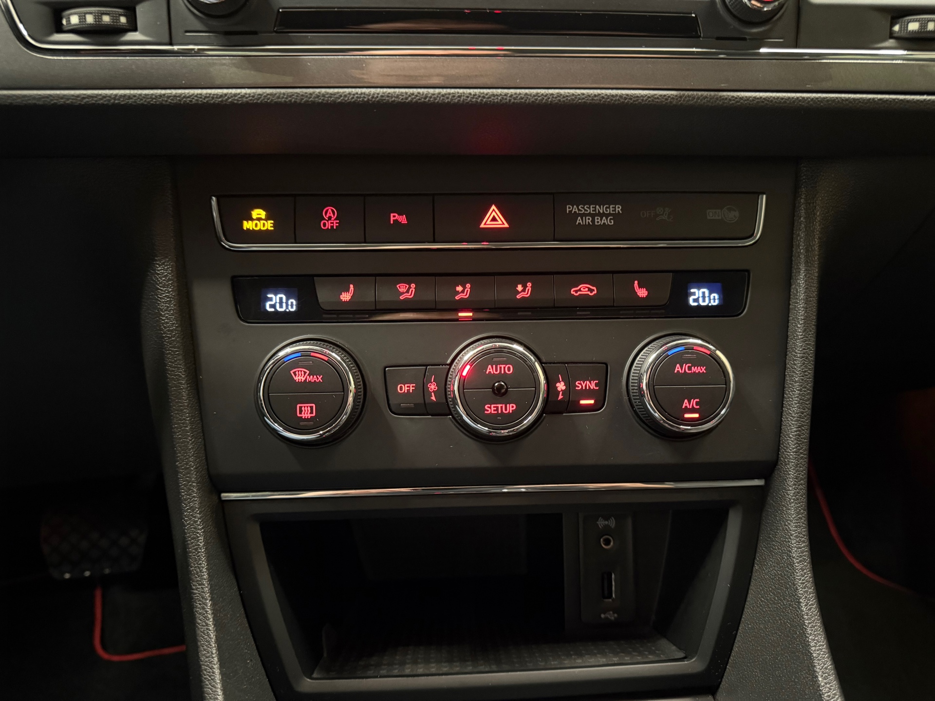 https://www.autokooy.nl//xml/images/47813846-20.JPG