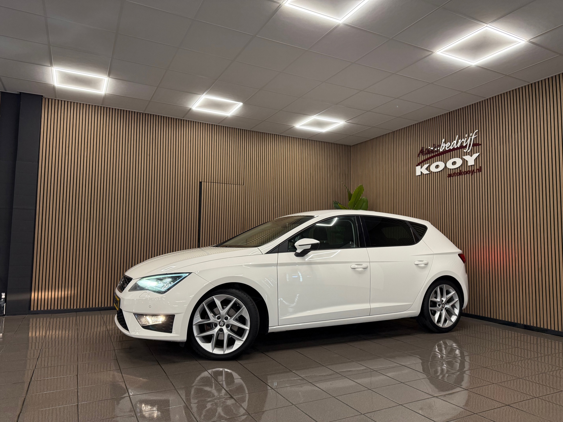 https://www.autokooy.nl//xml/images/47813846-9.JPG