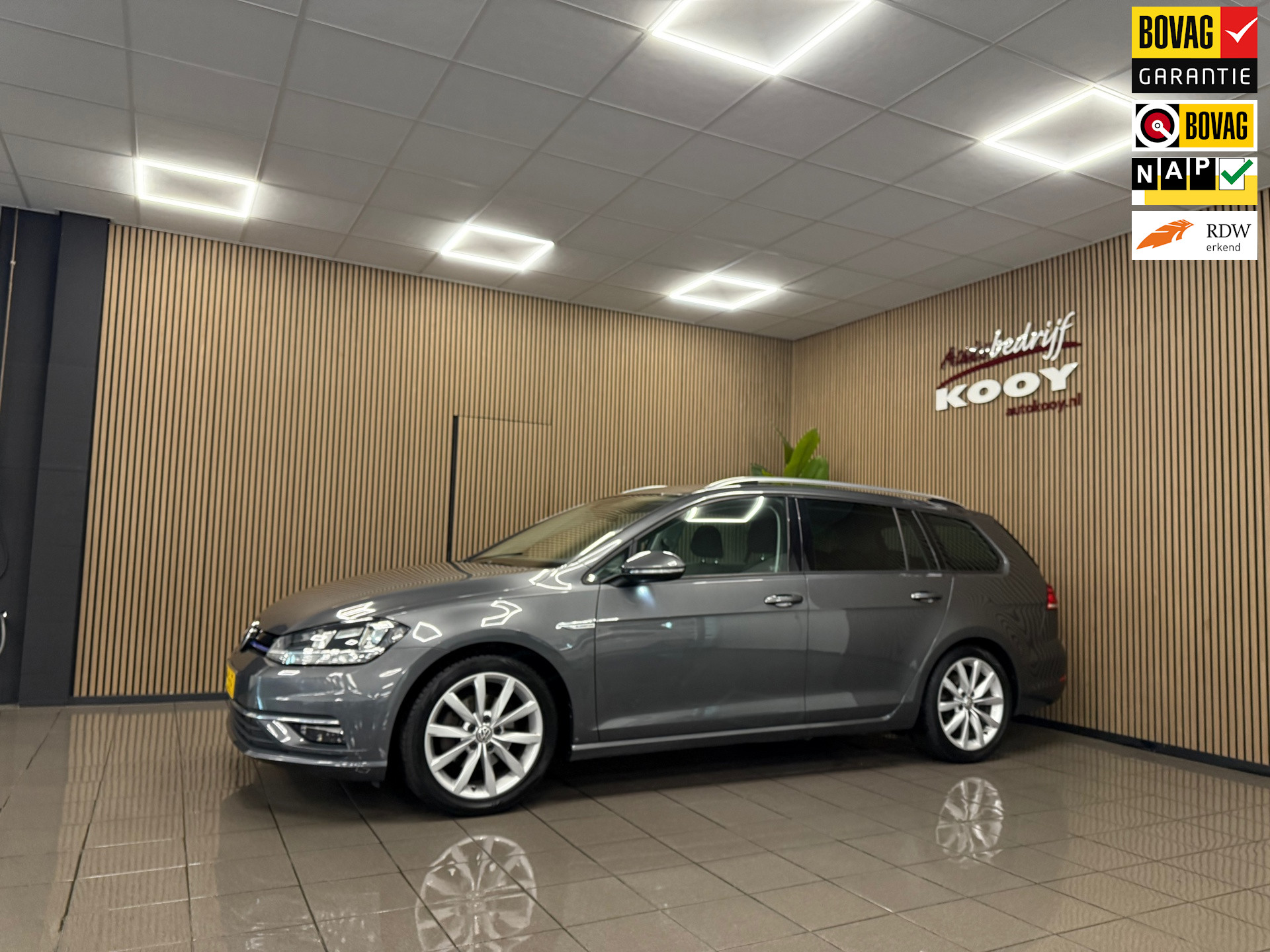 Volkswagen Golf Variant 1.5 TSI Comfortline Business * Automaat / Carplay / Parkeersensoren / NL Auto *