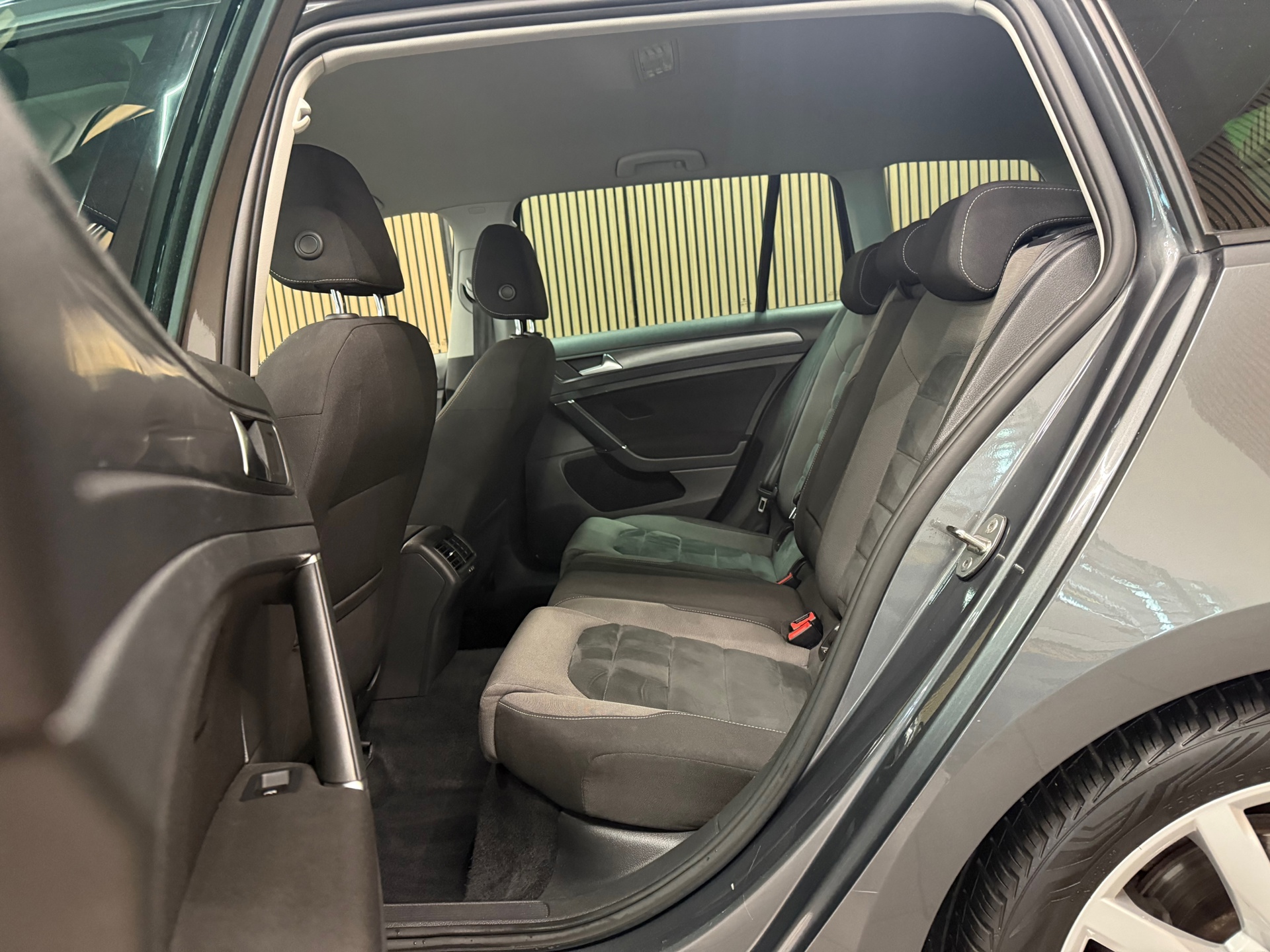 https://www.autokooy.nl//xml/images/47841003-23.JPG