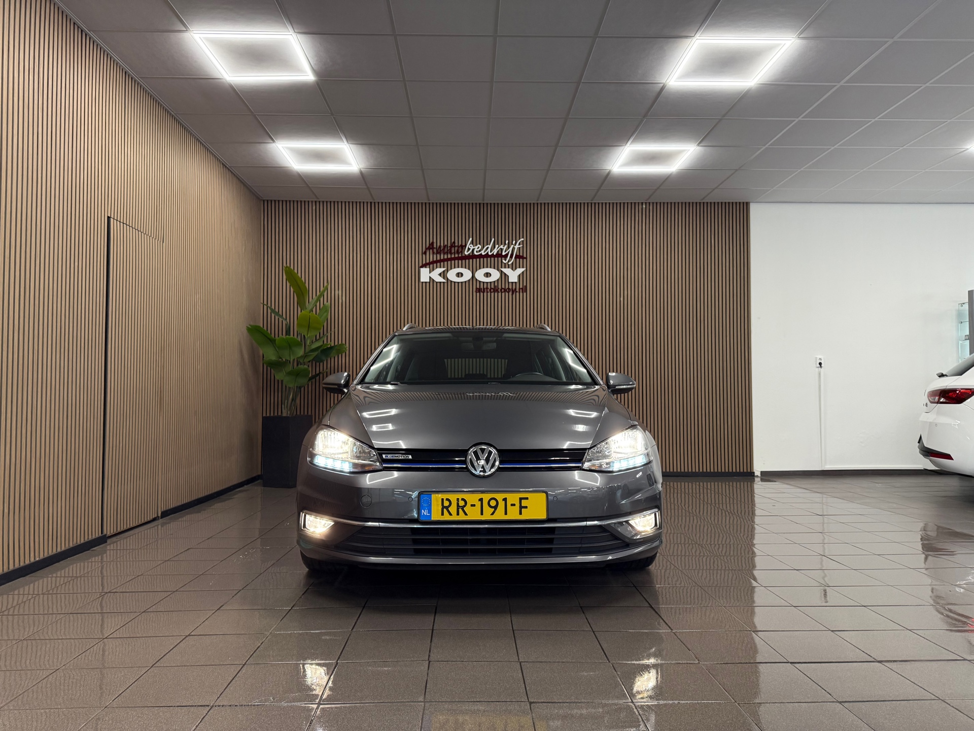 https://www.autokooy.nl//xml/images/47841003-8.JPG