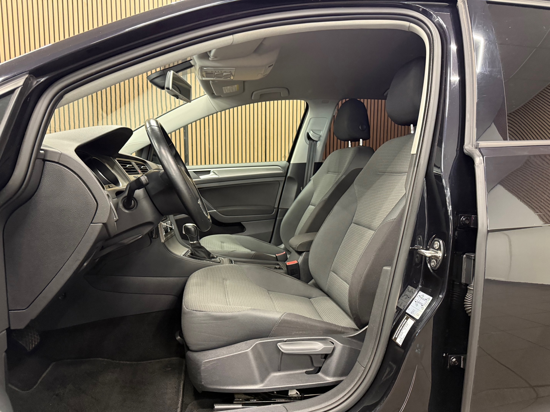 https://www.autokooy.nl//xml/images/47873253-11.JPG