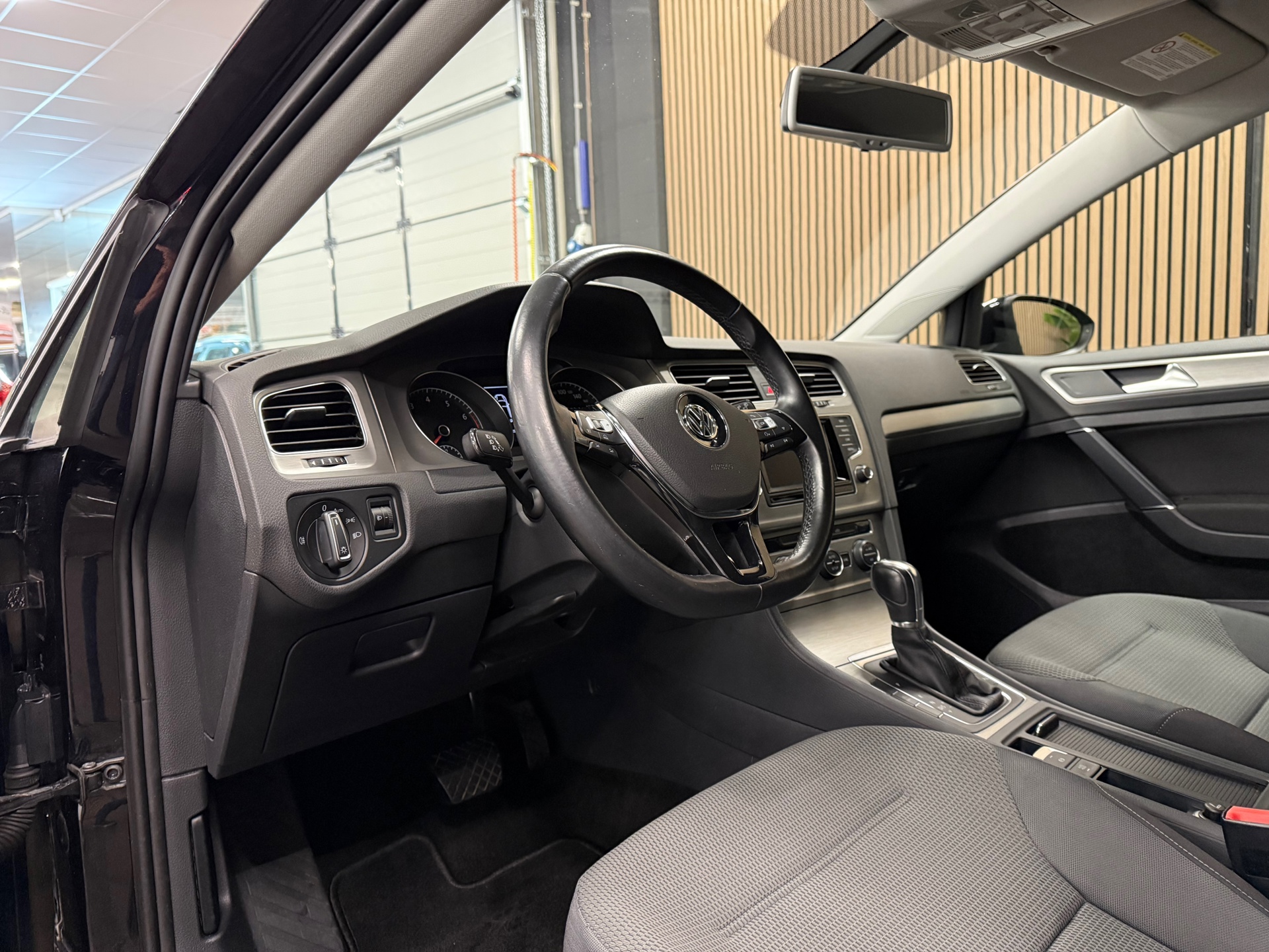https://www.autokooy.nl//xml/images/47873253-12.JPG