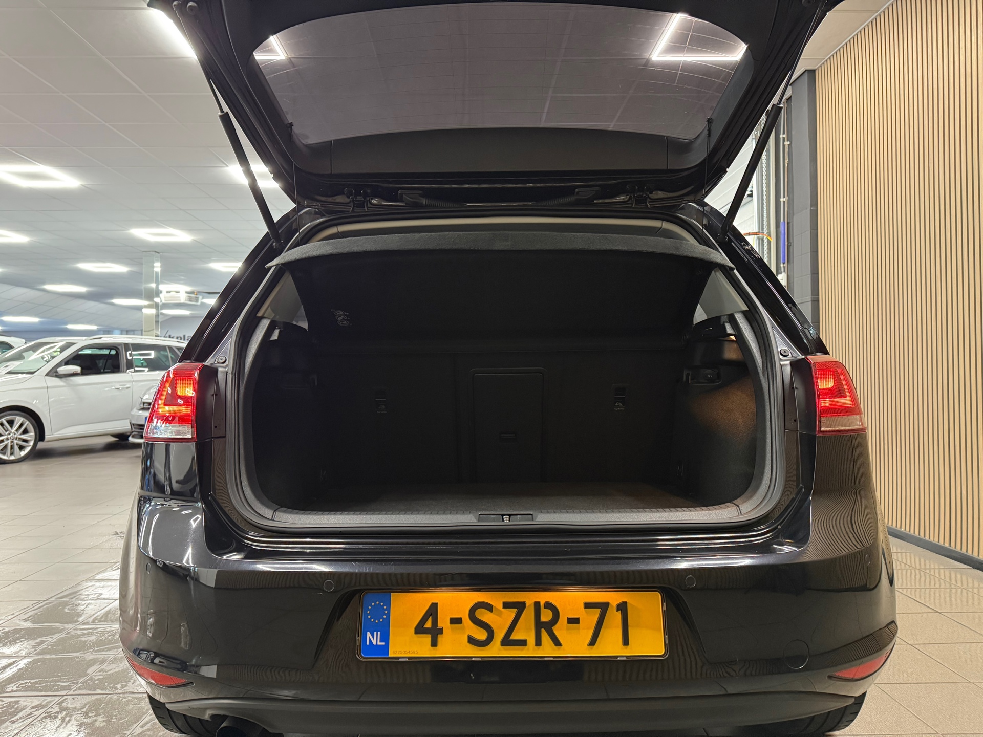 https://www.autokooy.nl//xml/images/47873253-5.JPG