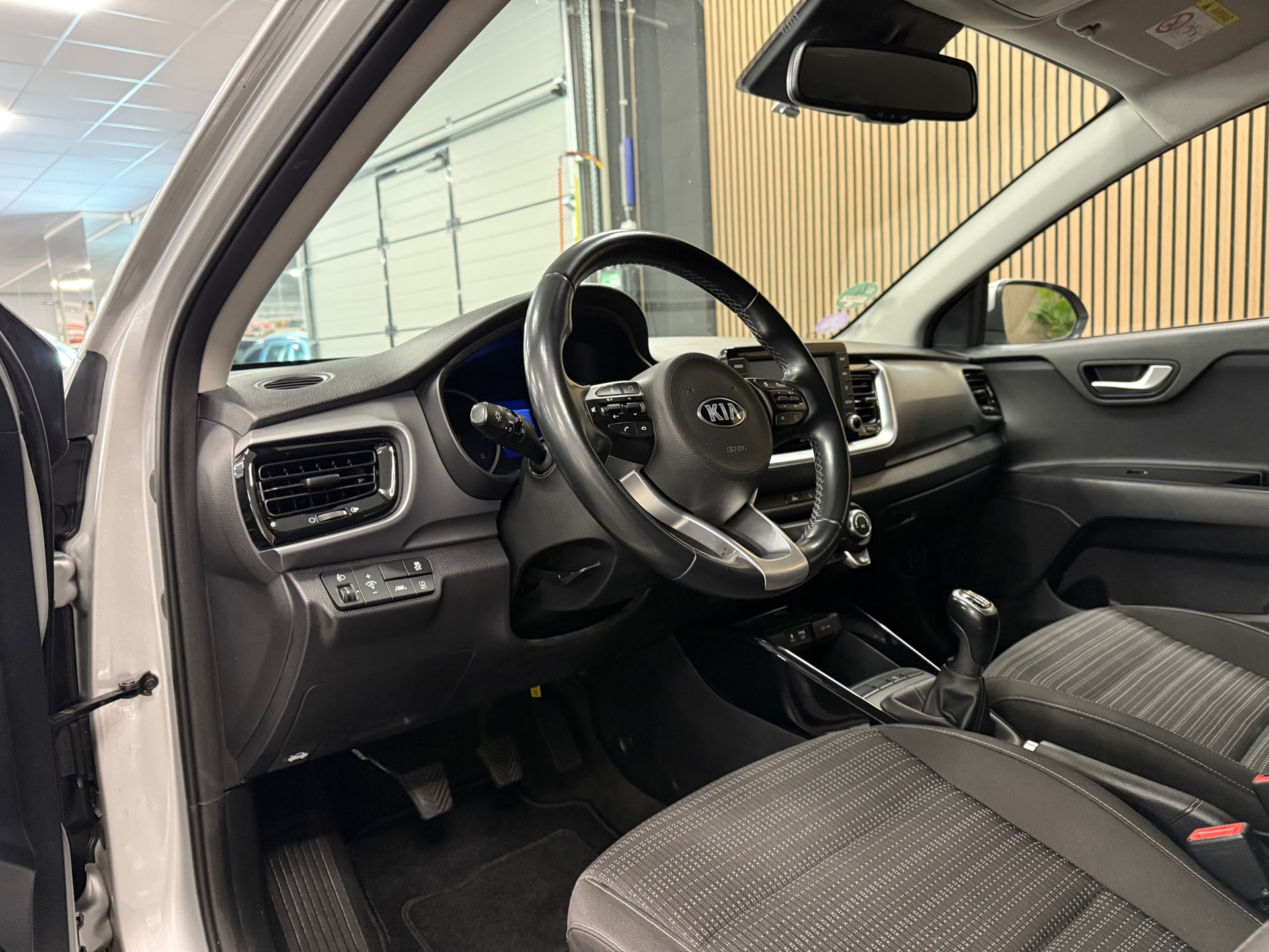 https://www.autokooy.nl//xml/images/47873289-12.JPG