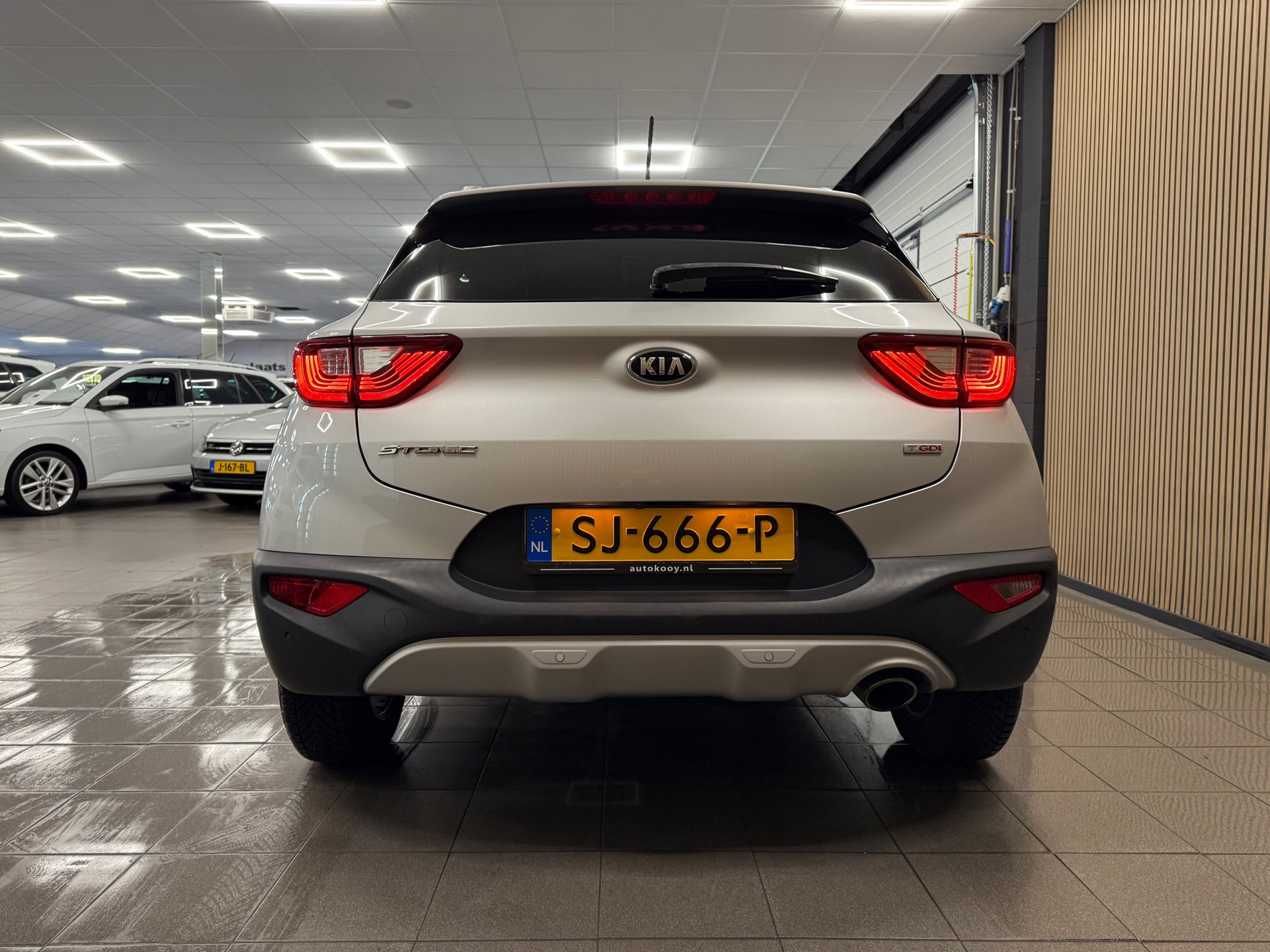 https://www.autokooy.nl//xml/images/47873289-4.JPG