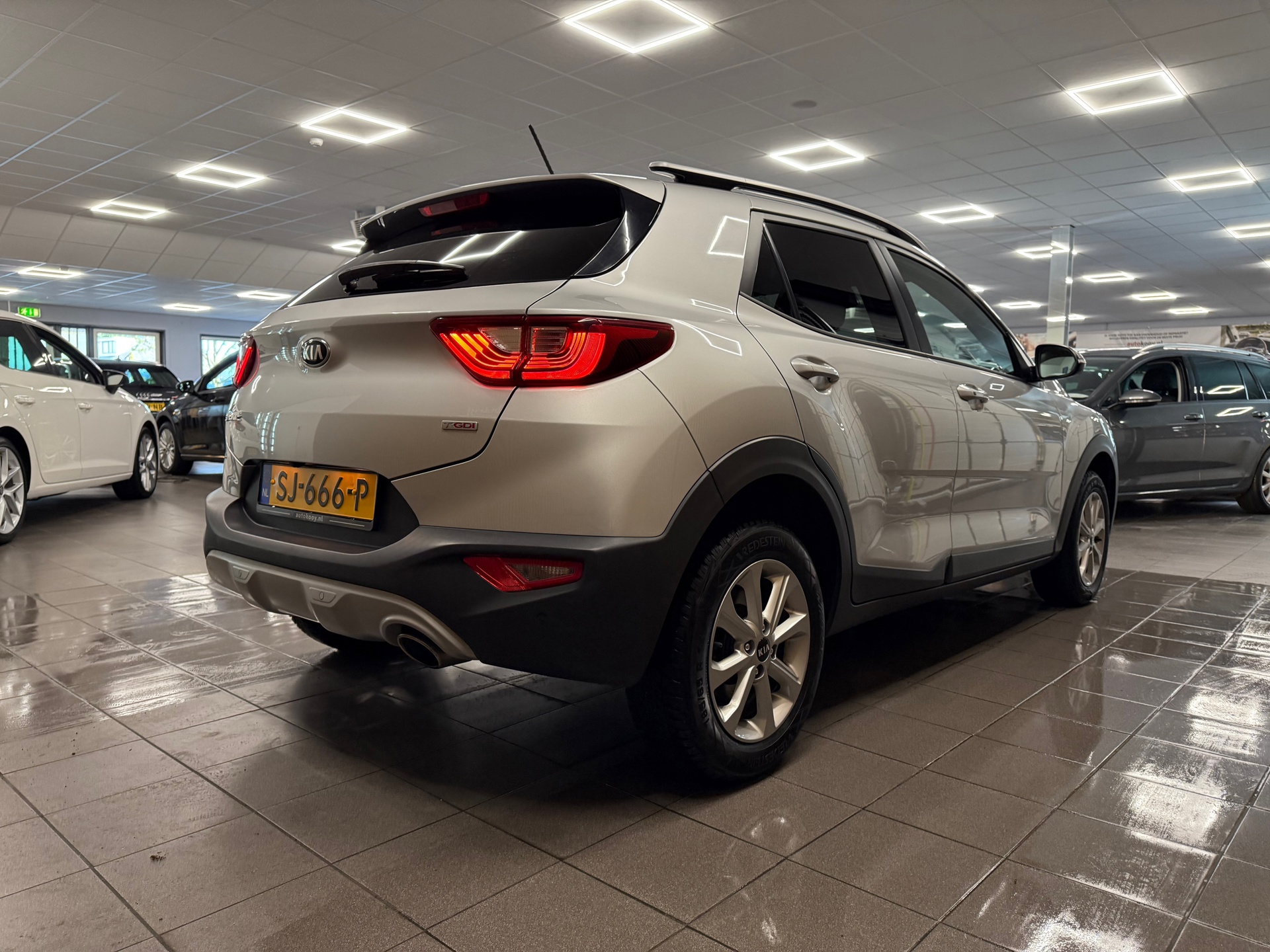 https://www.autokooy.nl//xml/images/47873289-6.JPG