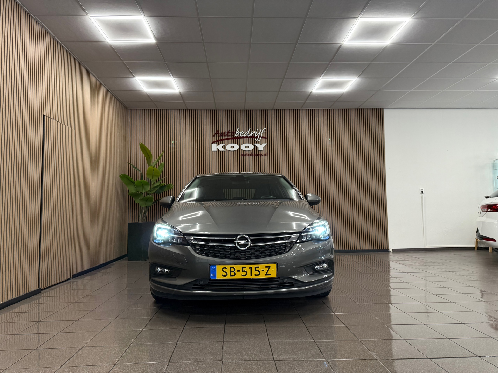 https://www.autokooy.nl//xml/images/47873351-8.JPG