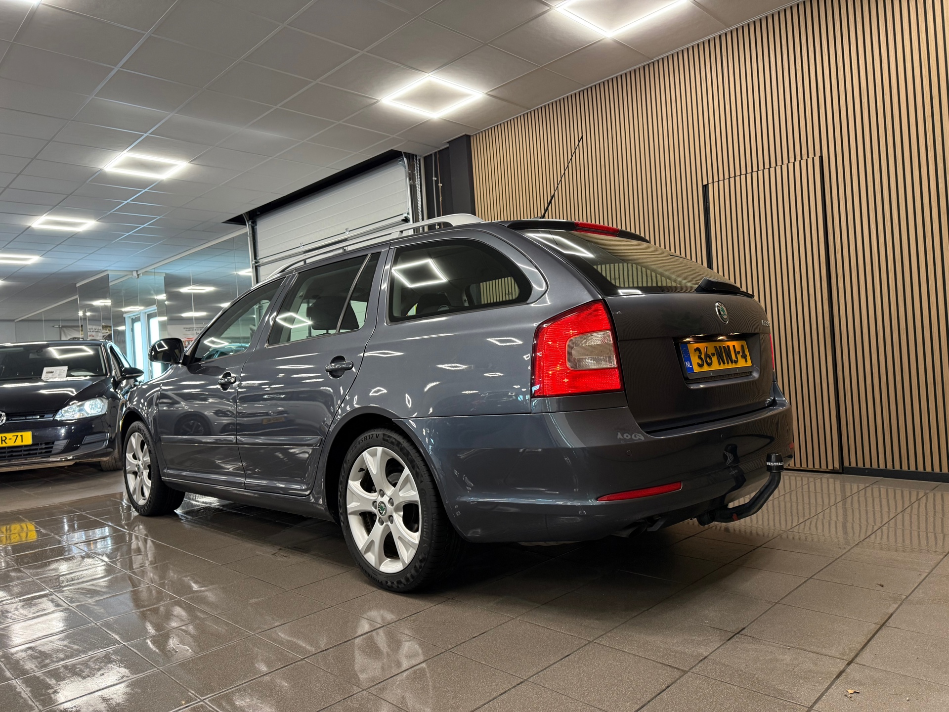 https://www.autokooy.nl//xml/images/47897936-3.JPG