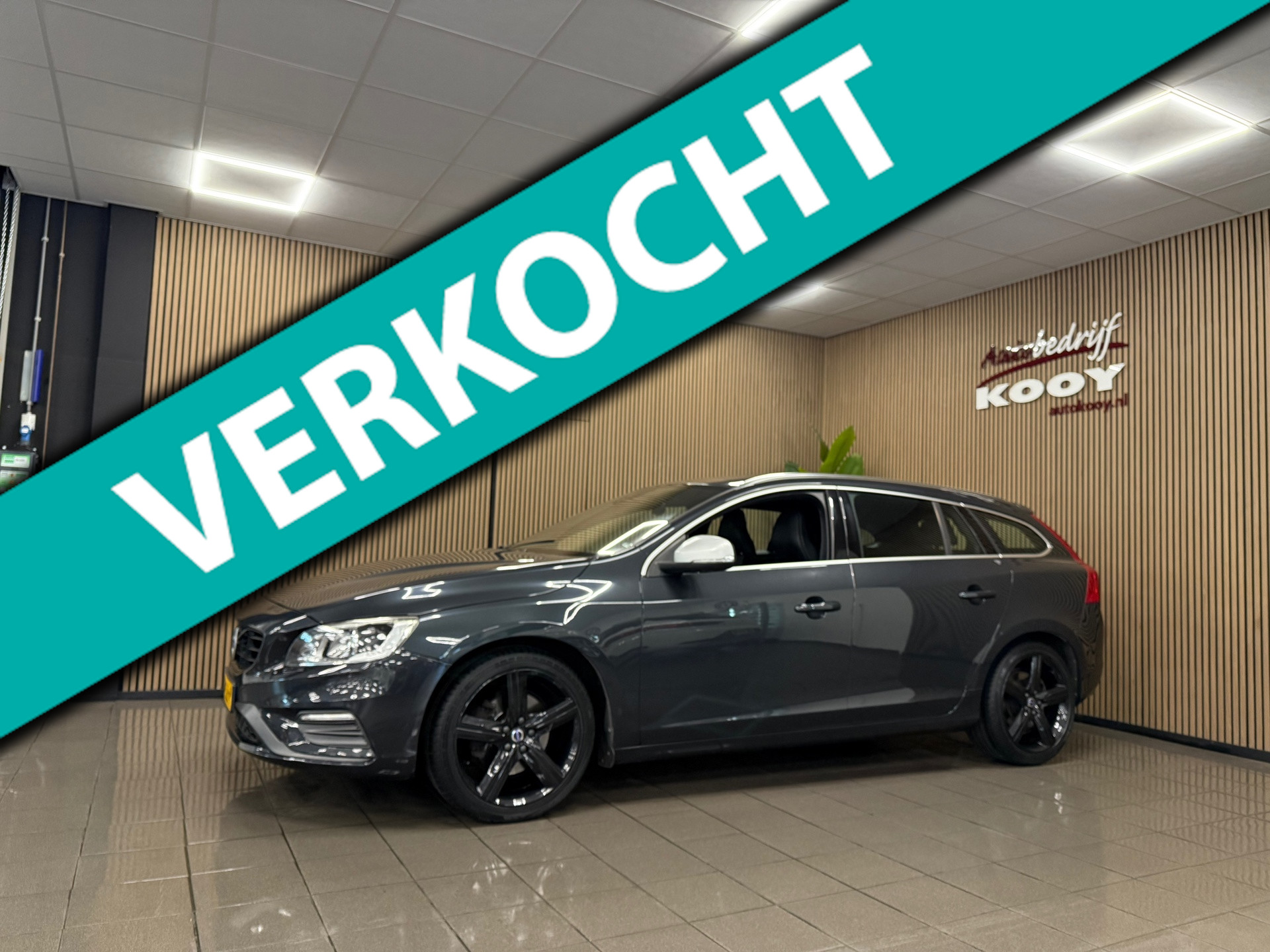 Volvo V60 1.5 T3 Nordic+ * Automaat / Navigatie / Stoelverwarming / 18" LM Velgen / NL Auto *