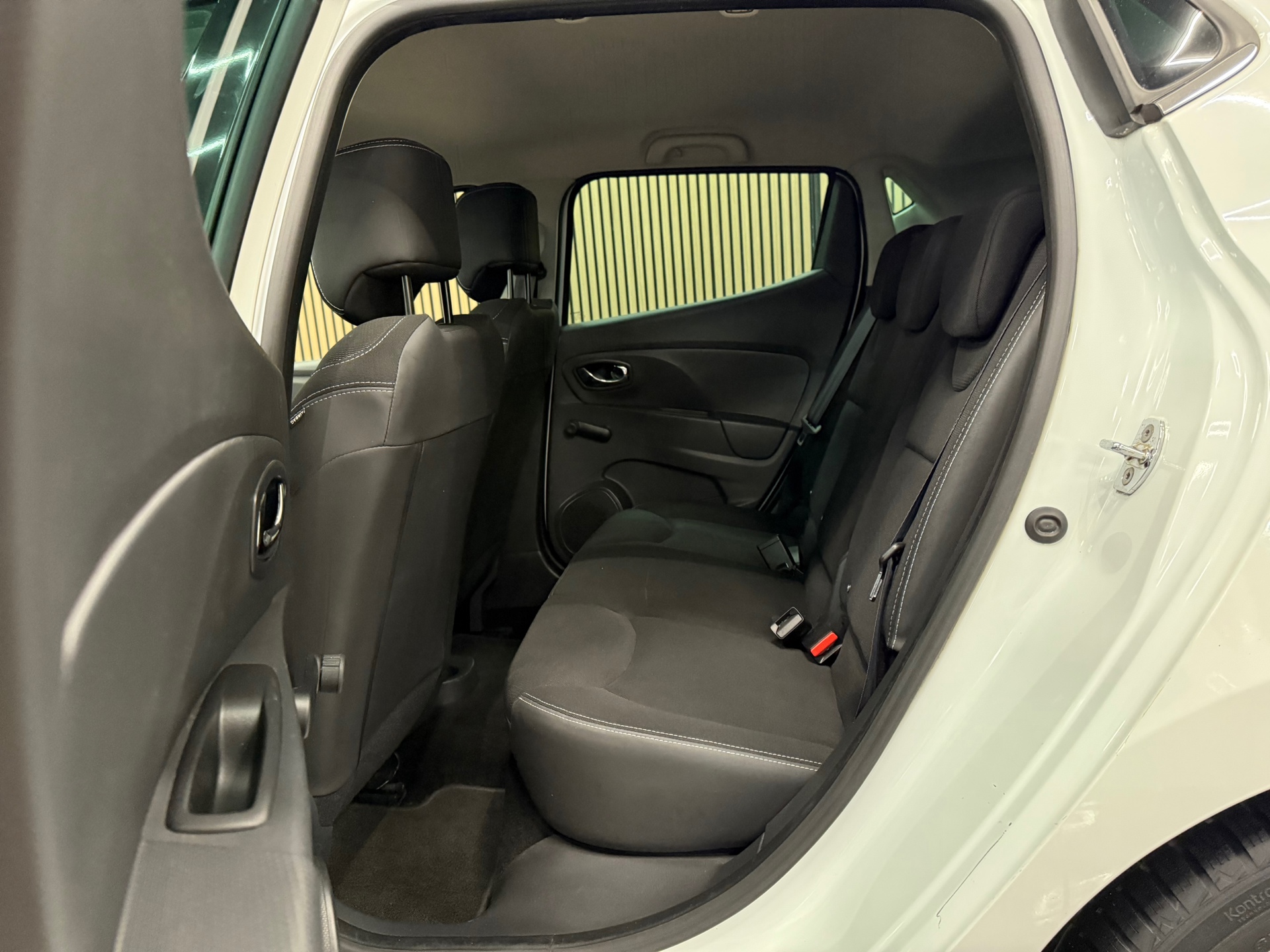 https://www.autokooy.nl//xml/images/47924813-22.JPG