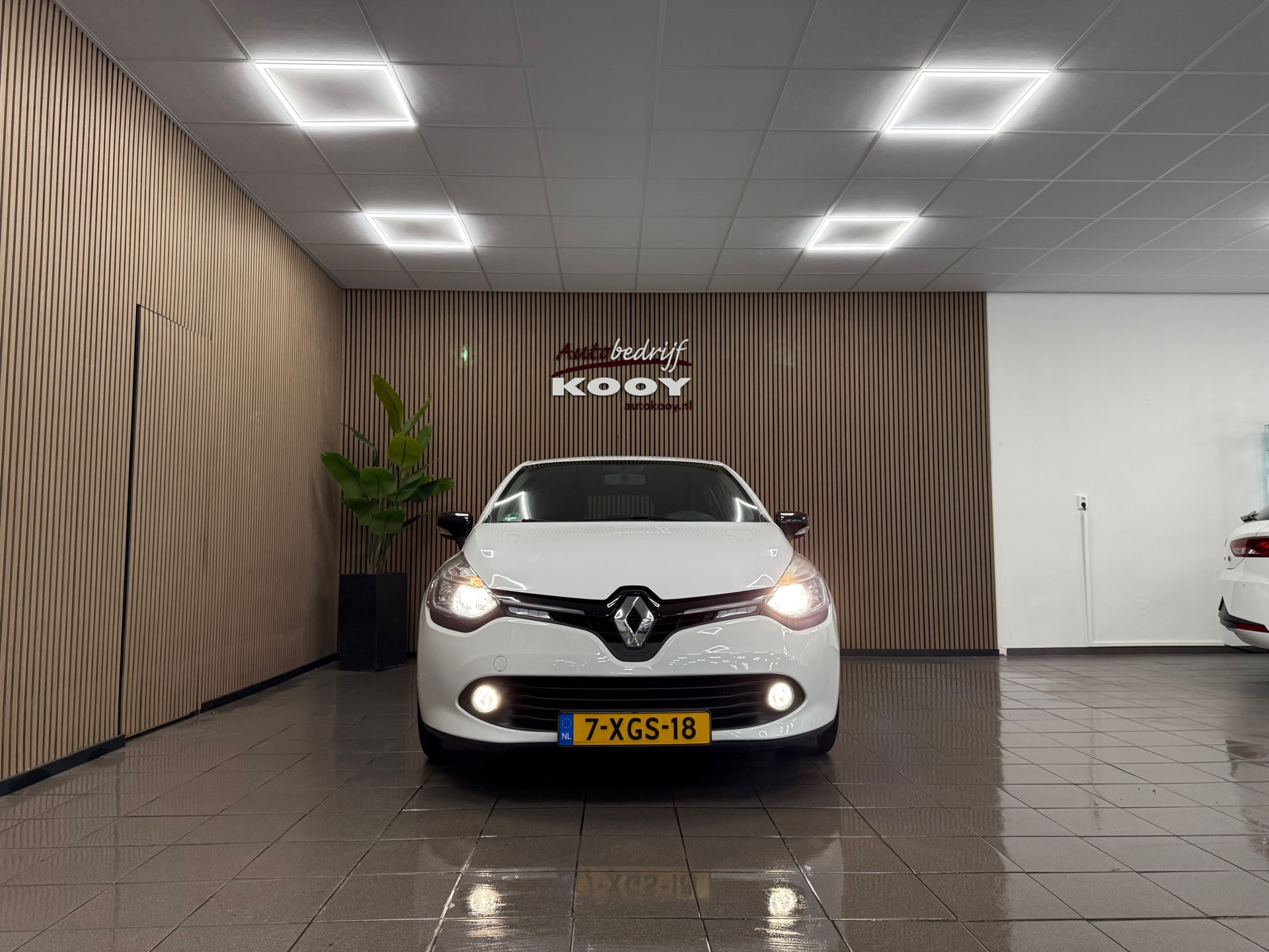 https://www.autokooy.nl//xml/images/47924813-8.JPG