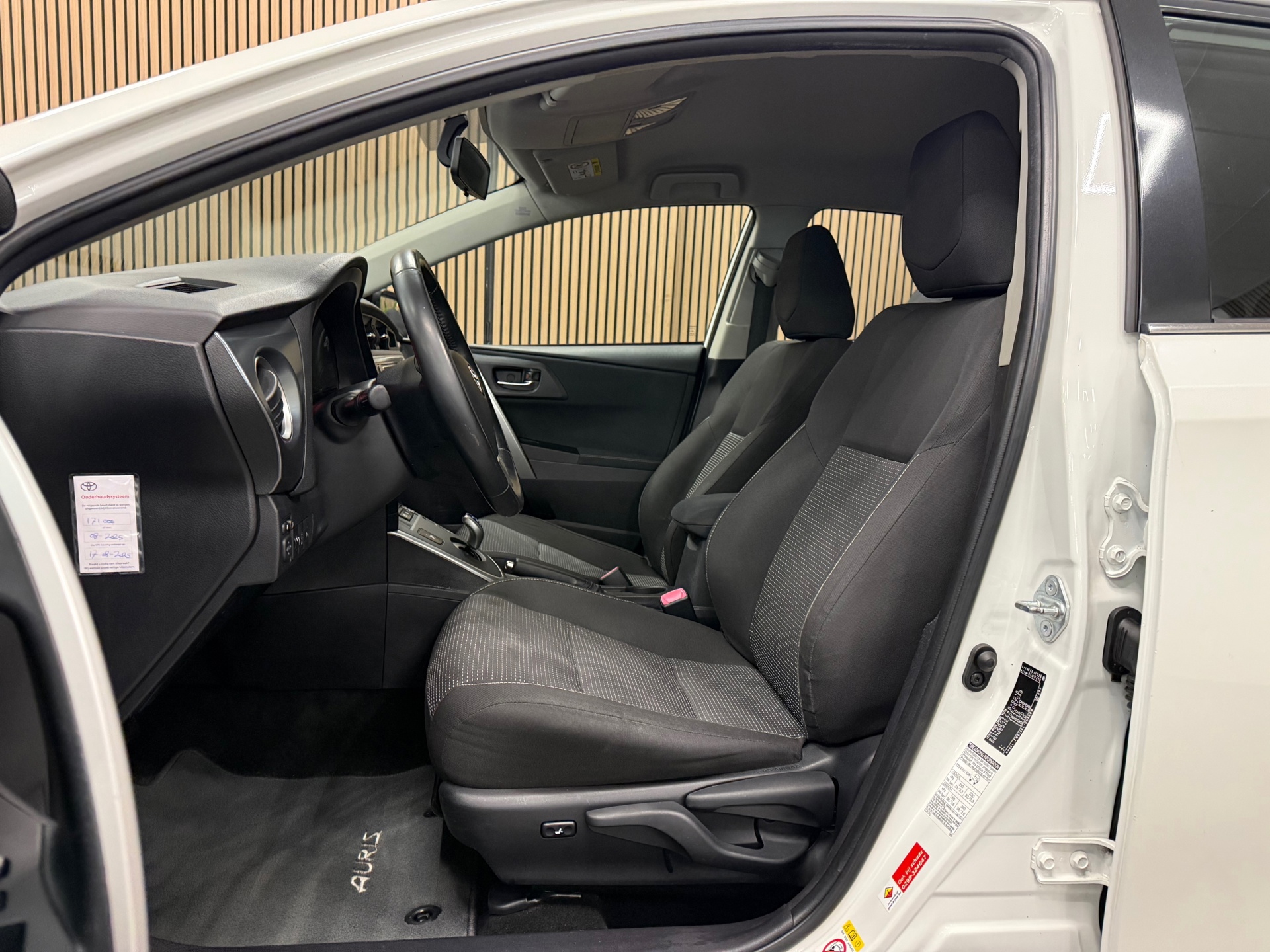 https://www.autokooy.nl//xml/images/47998821-11.JPG