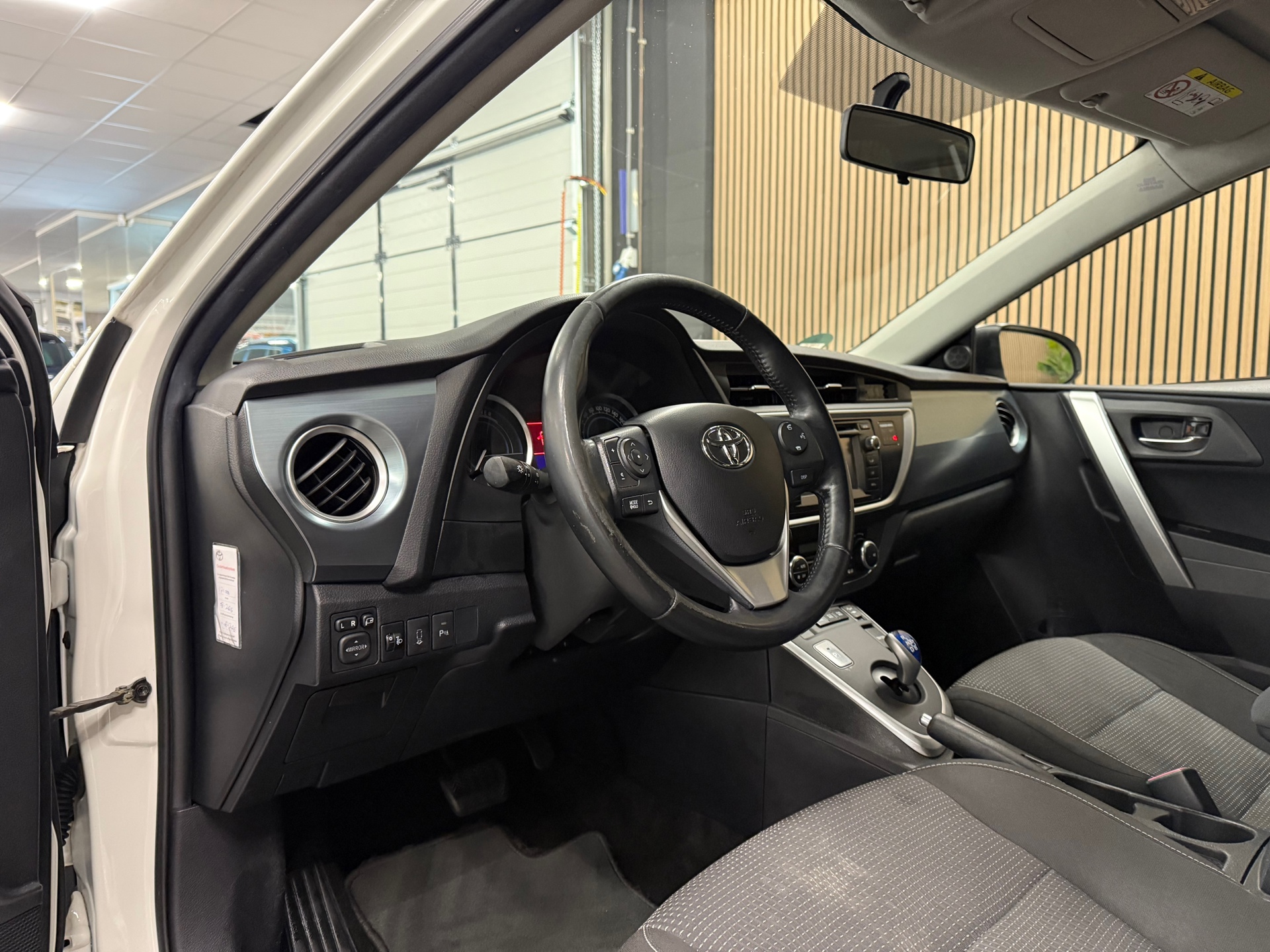 https://www.autokooy.nl//xml/images/47998821-12.JPG