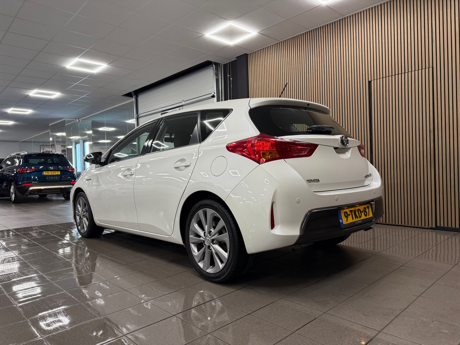 https://www.autokooy.nl//xml/images/47998821-3.JPG